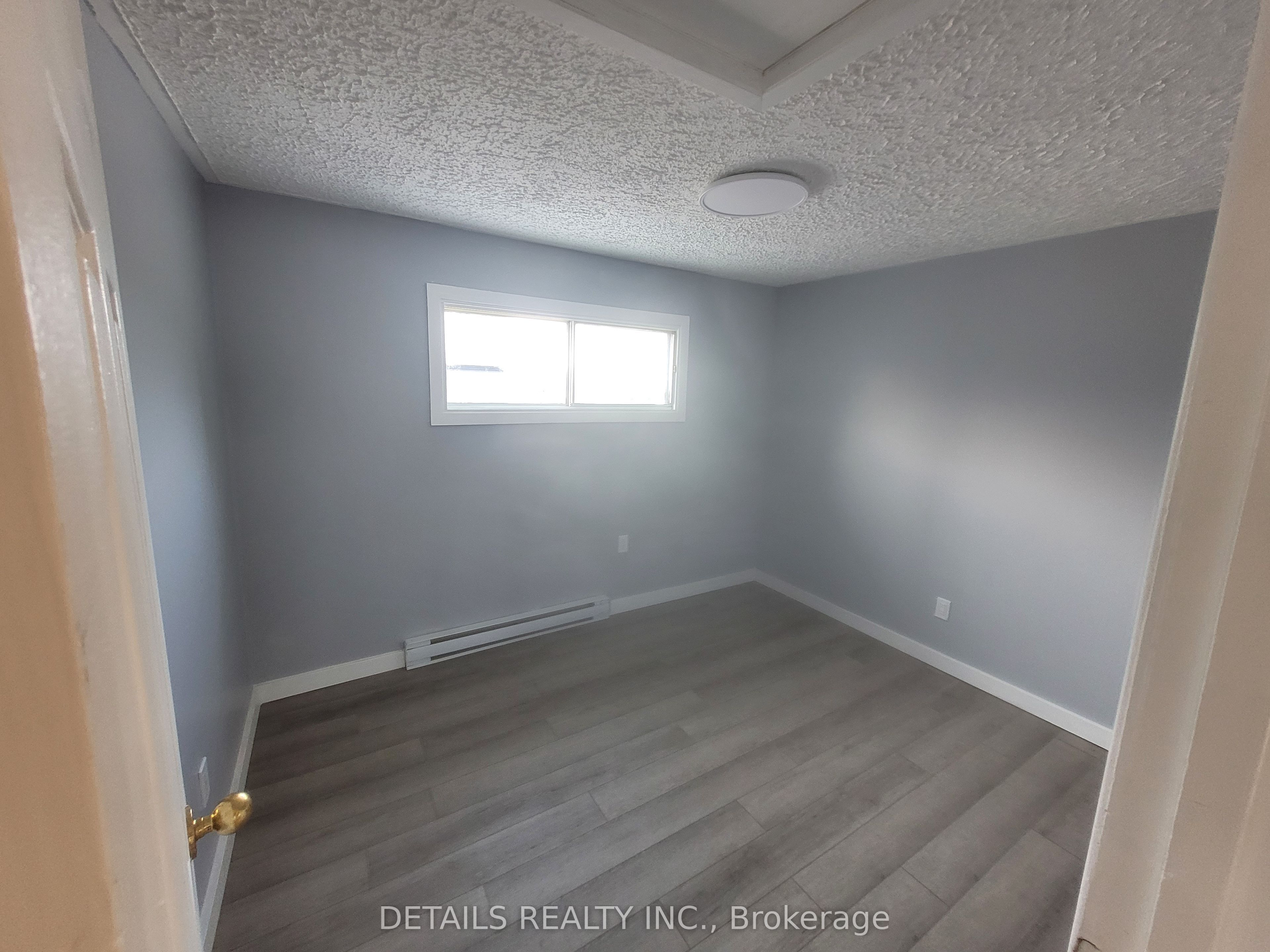 4559 Ste Catherine Street Property Photo 9