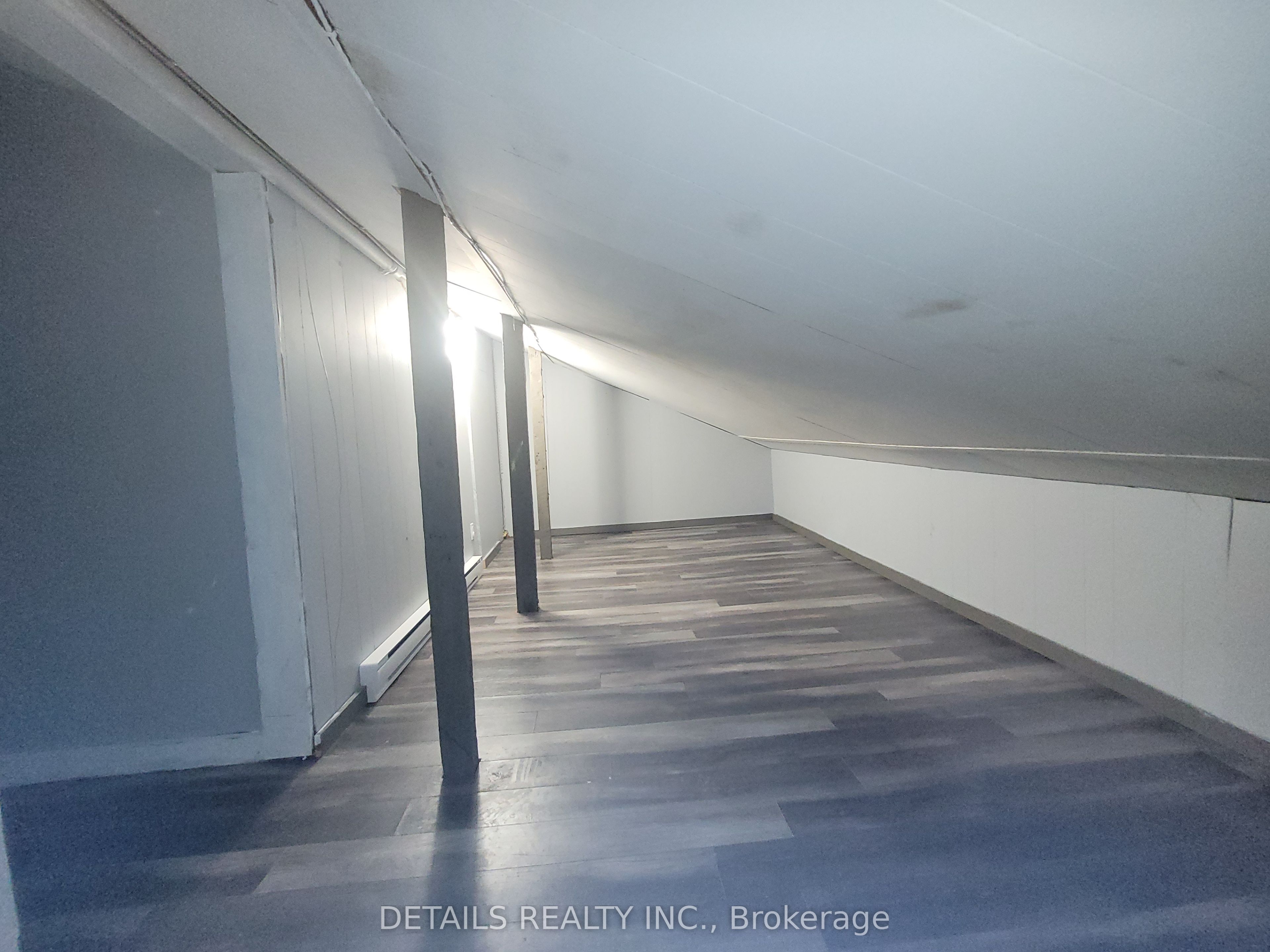 4559 Ste Catherine Street Property Photo 20