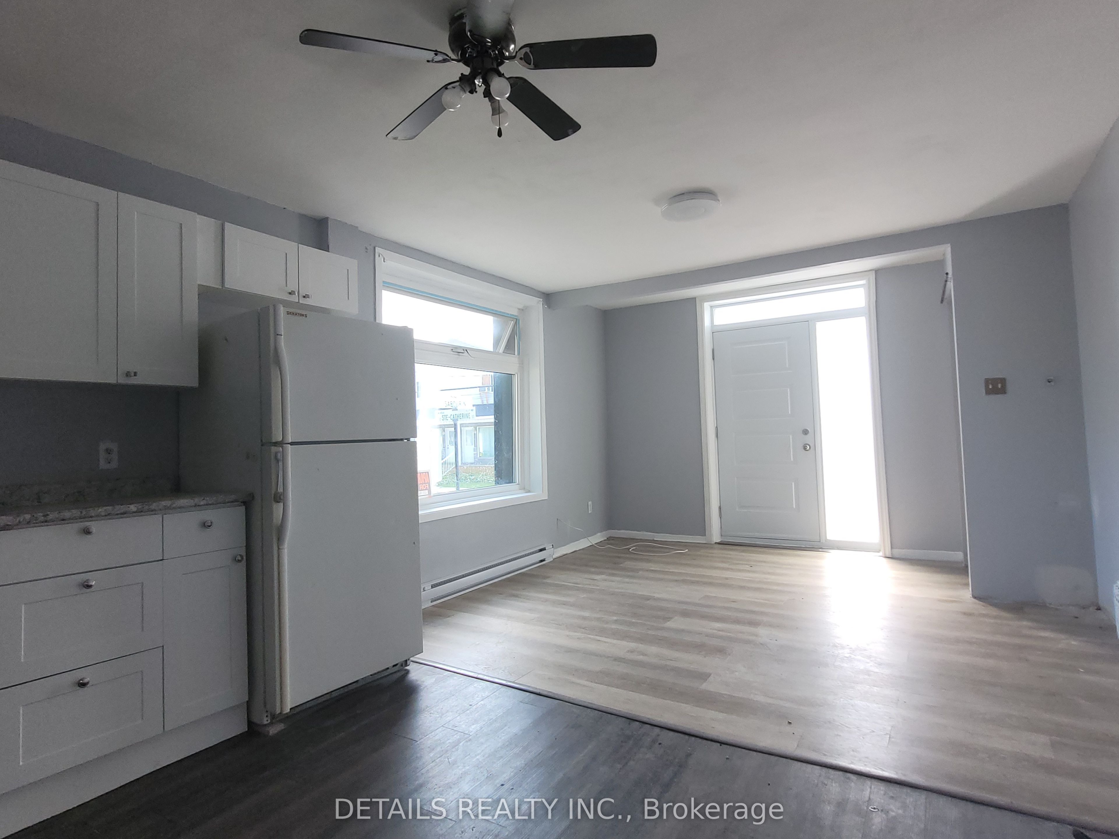 4559 Ste Catherine Street Property Photo 23