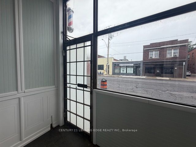 775 Barton Street E 1/2 Property Photo 9
