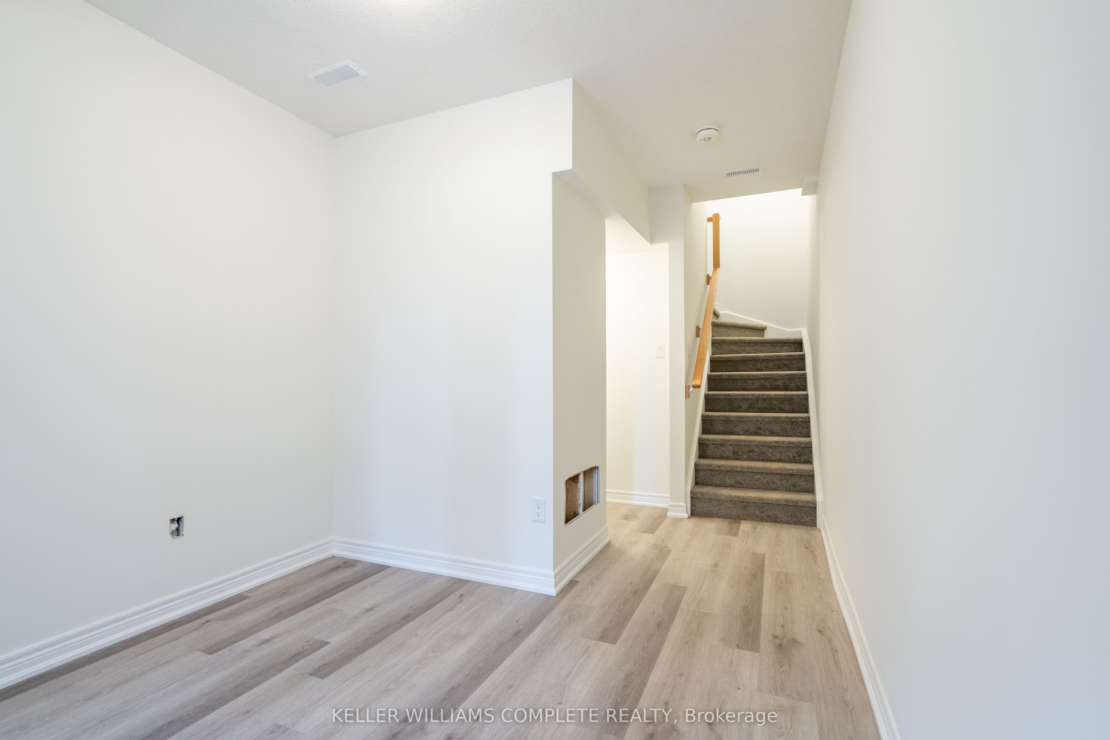 23 Dryden Lane Property Photo 7