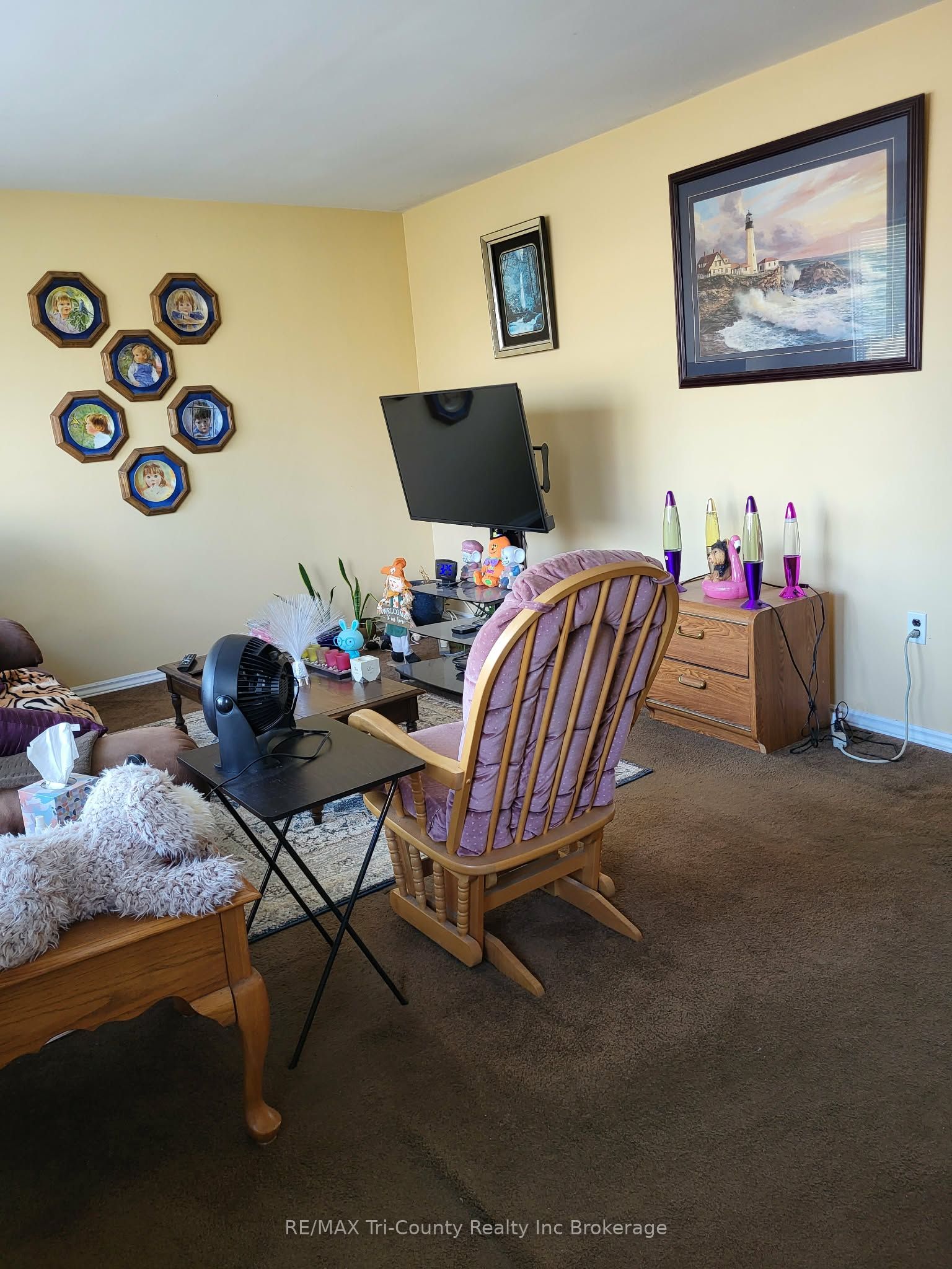 446 Norwich Avenue Property Photo 3