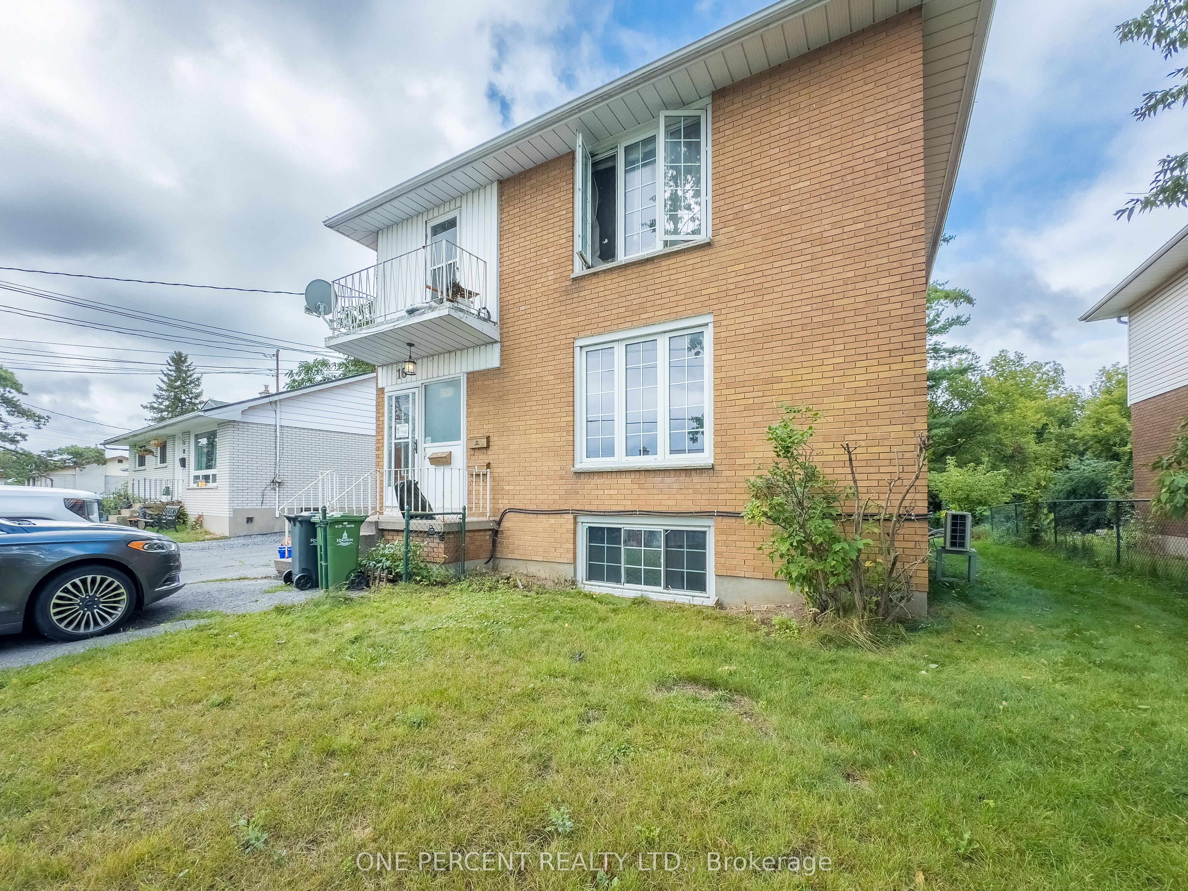 16 DALY Street Property Photo 1