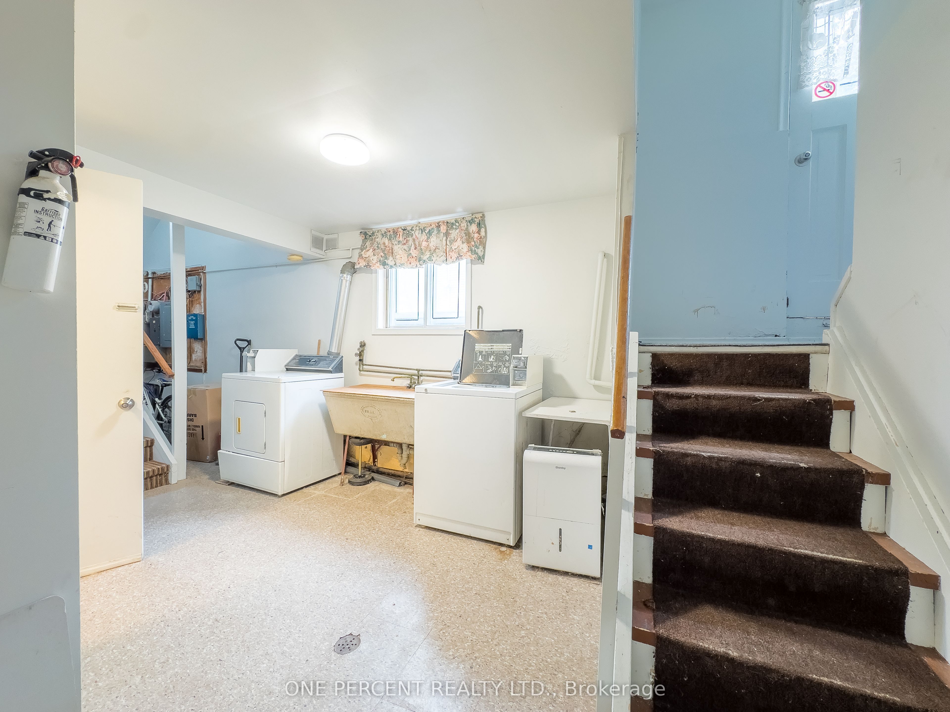 16 Daly Street Property Photo 13