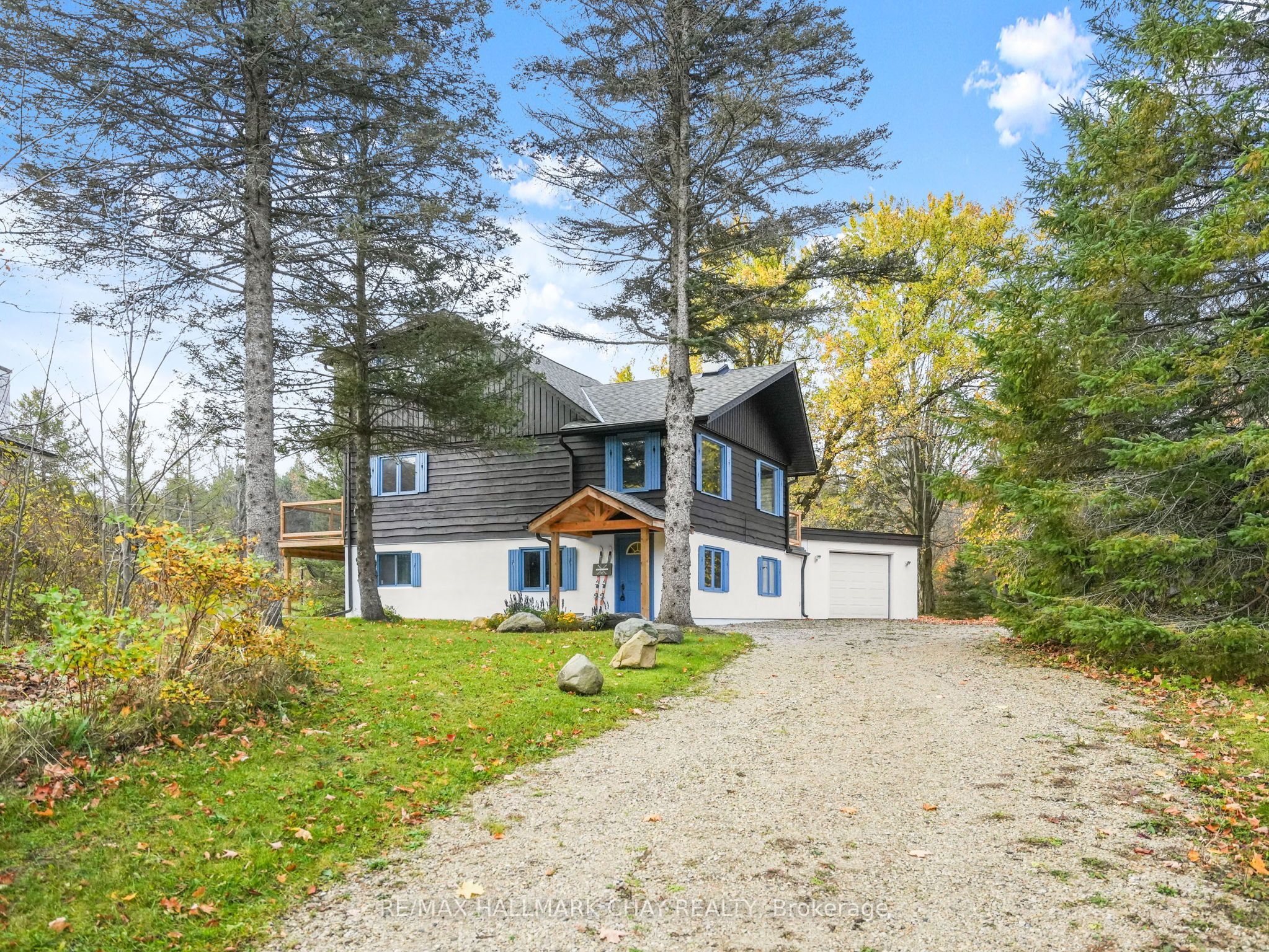 61 Pine River Crescent Property Photo 1