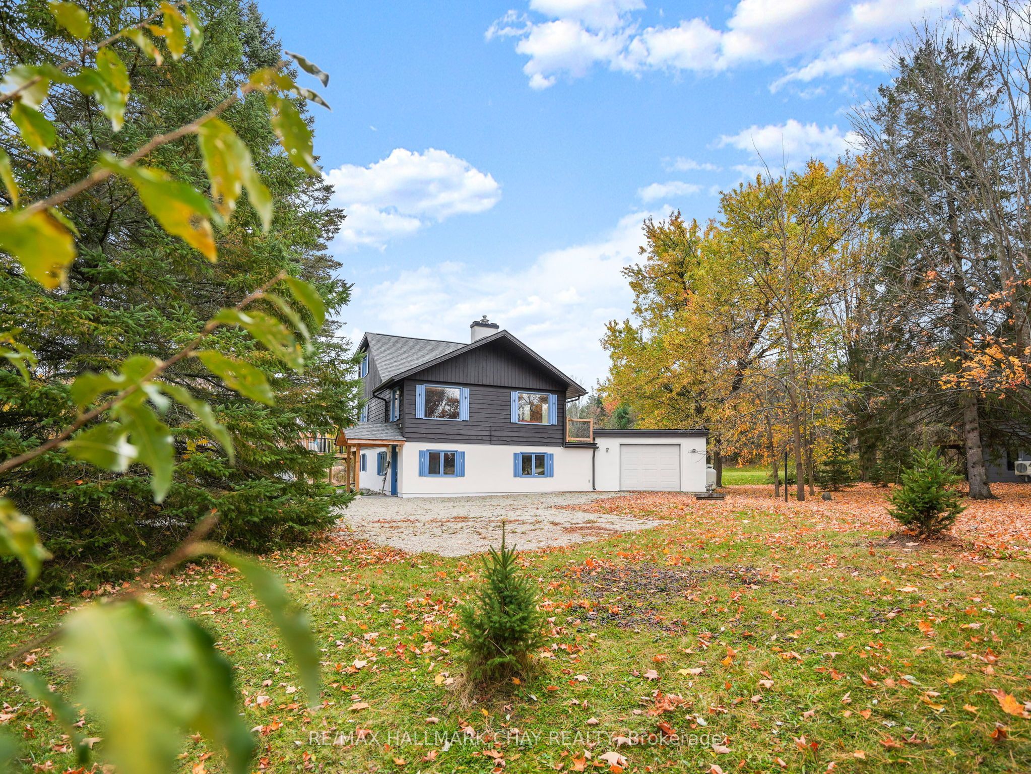 61 Pine River Crescent Property Photo 2