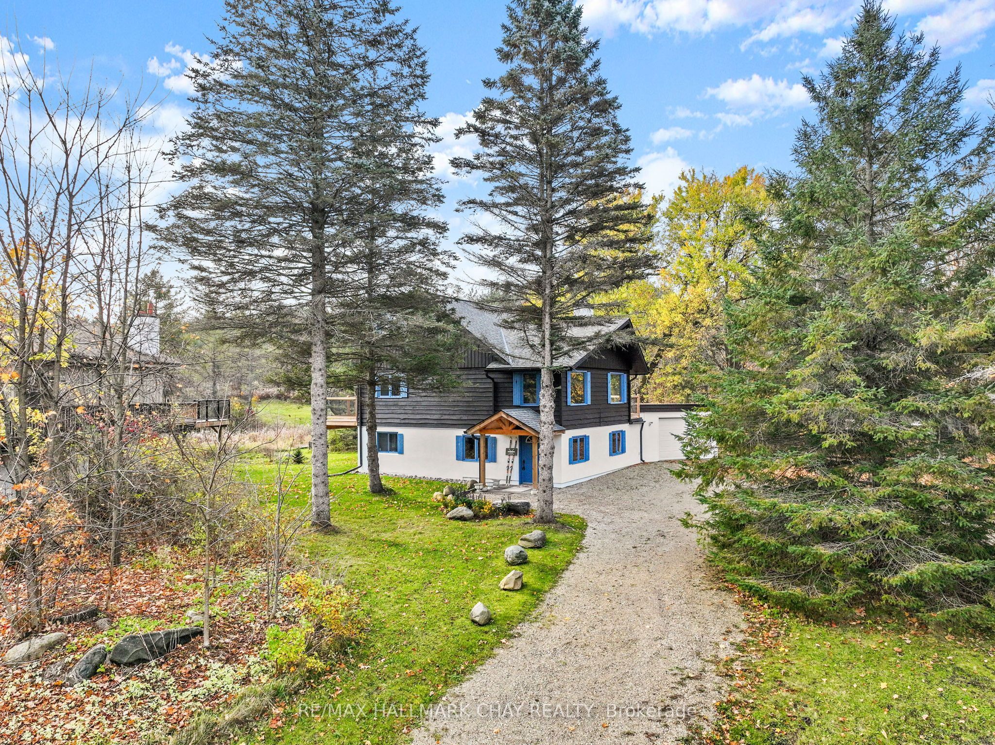 61 Pine River Crescent Property Photo 3