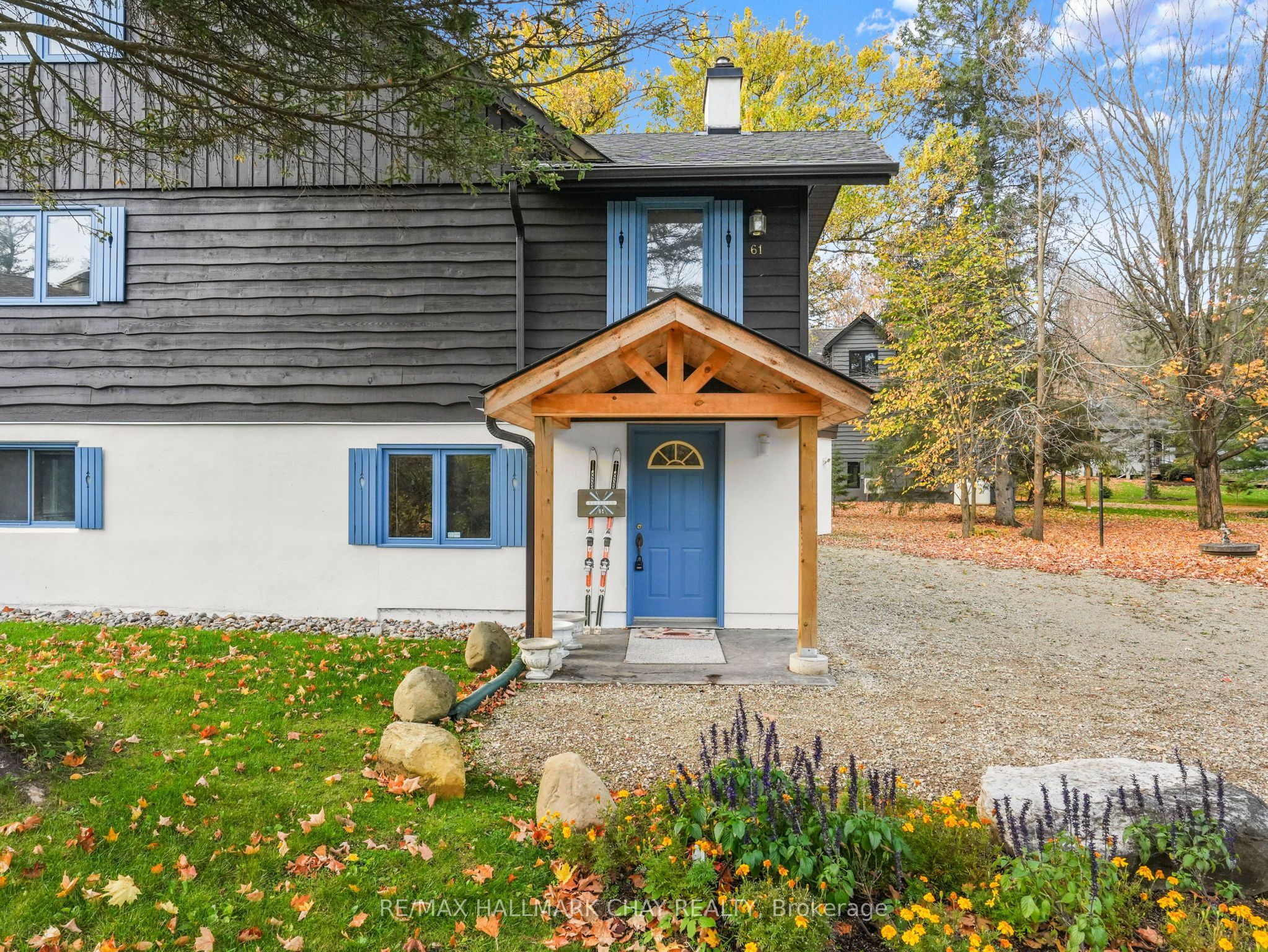 61 Pine River Crescent Property Photo 5