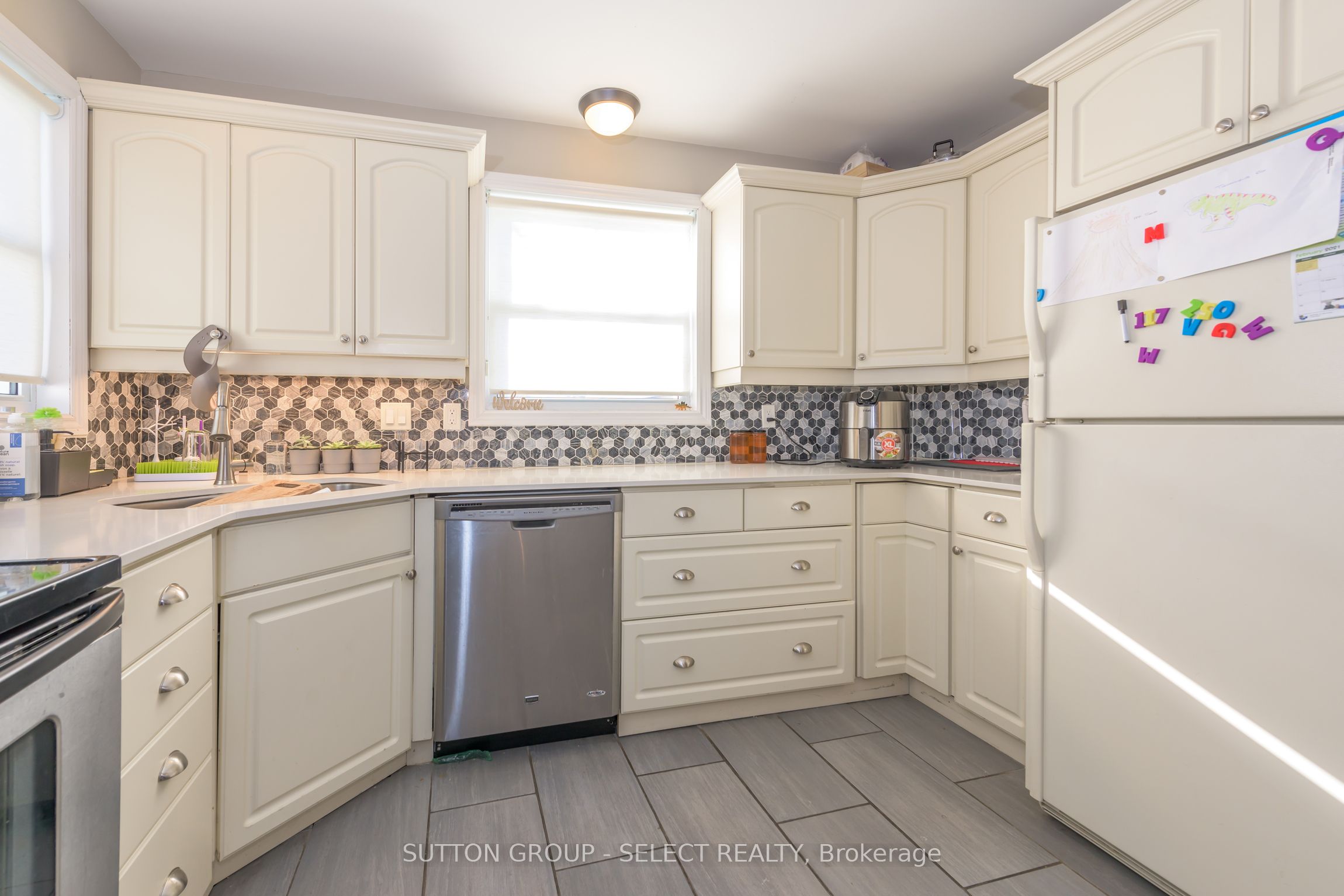1566 Nairn Avenue Property Photo 3