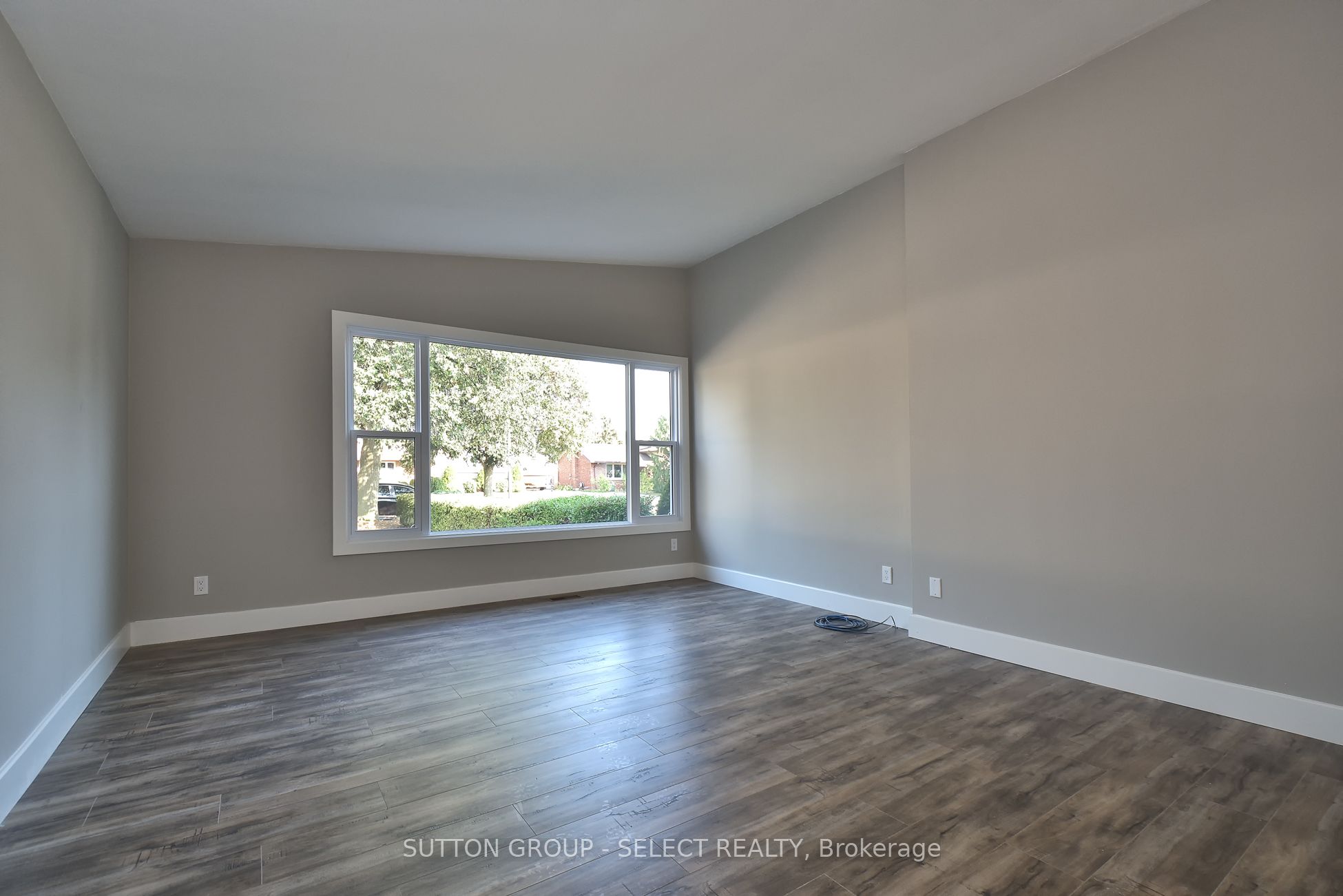 1566 Nairn Avenue Property Photo 5