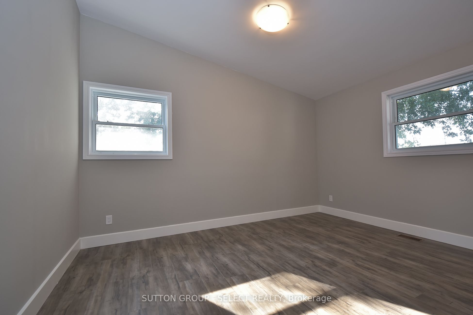 1566 Nairn Avenue Property Photo 9