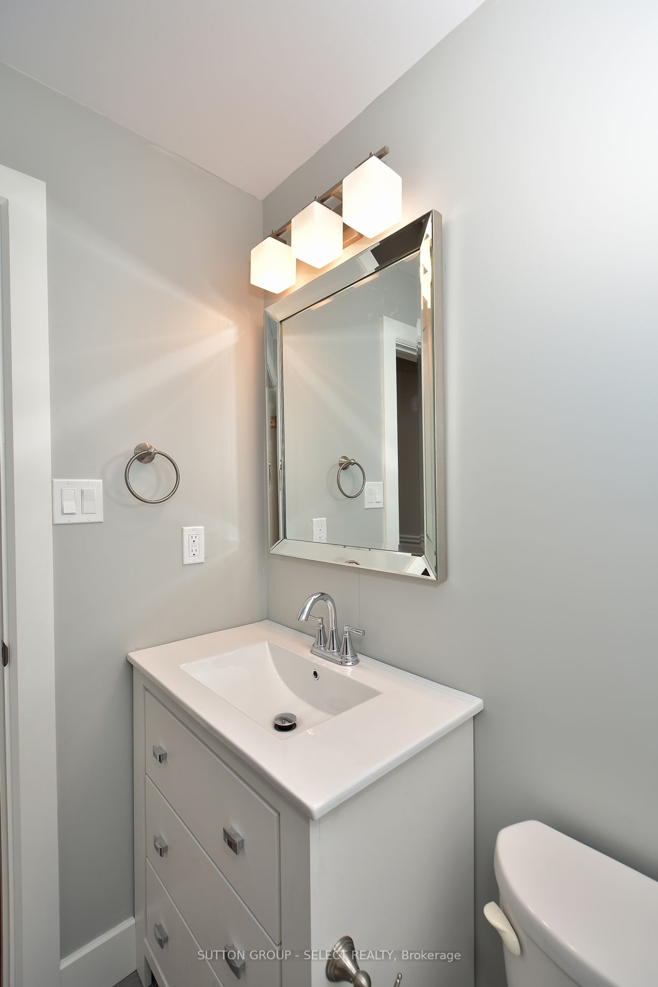 1566 Nairn Avenue Property Photo 14
