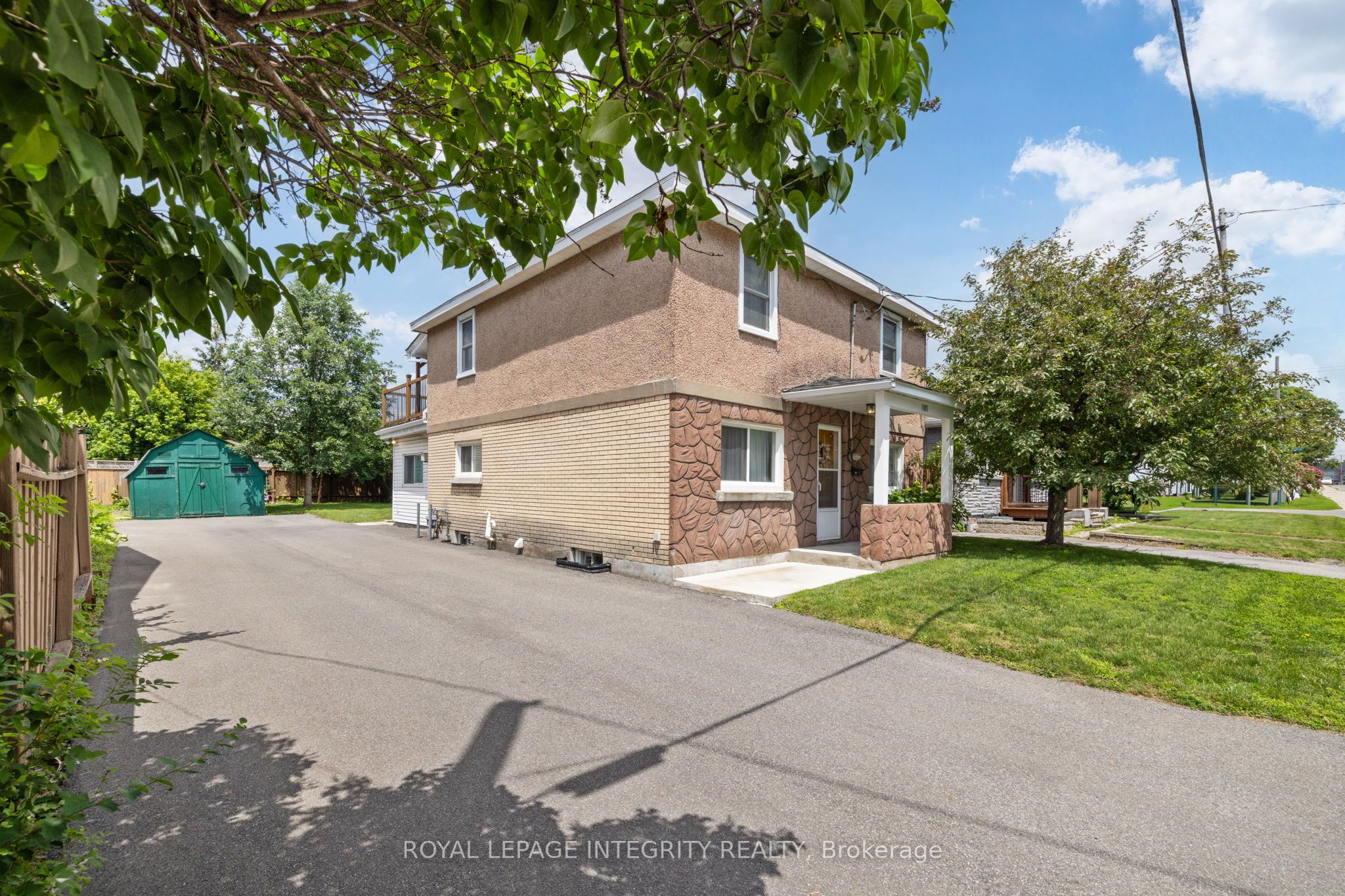 1081 Kenaston Street Property Photo 1