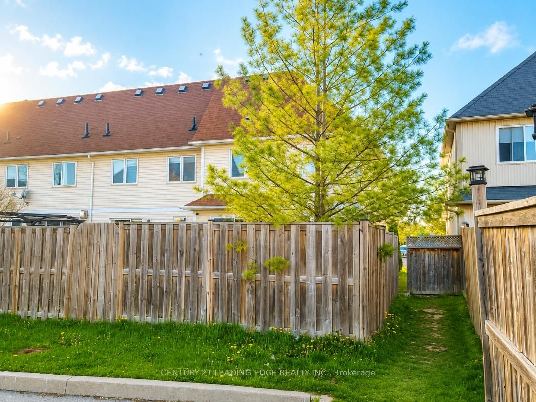 26 Duncan Avenue Property Photo 6