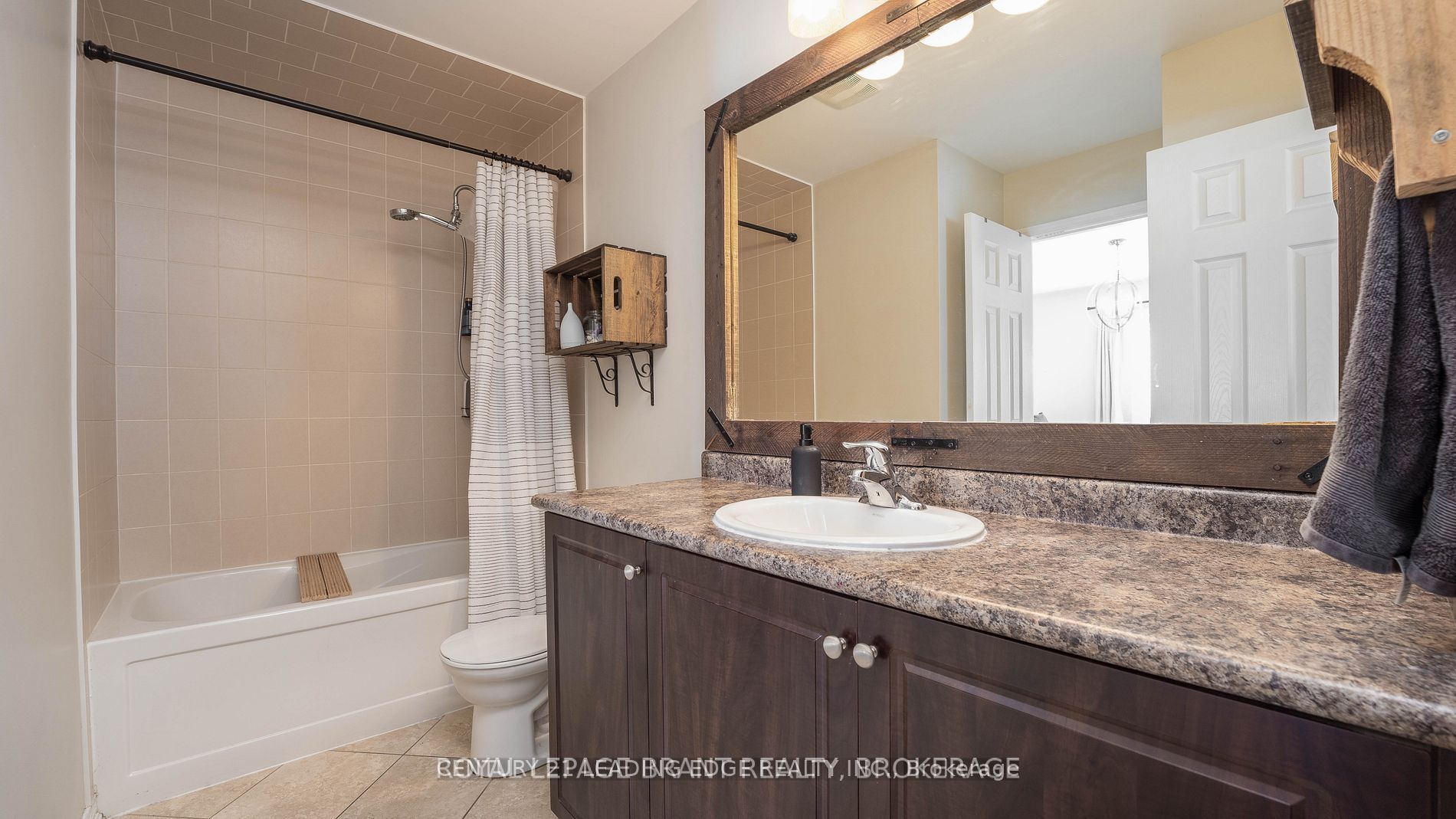 26 Duncan Avenue Property Photo 21