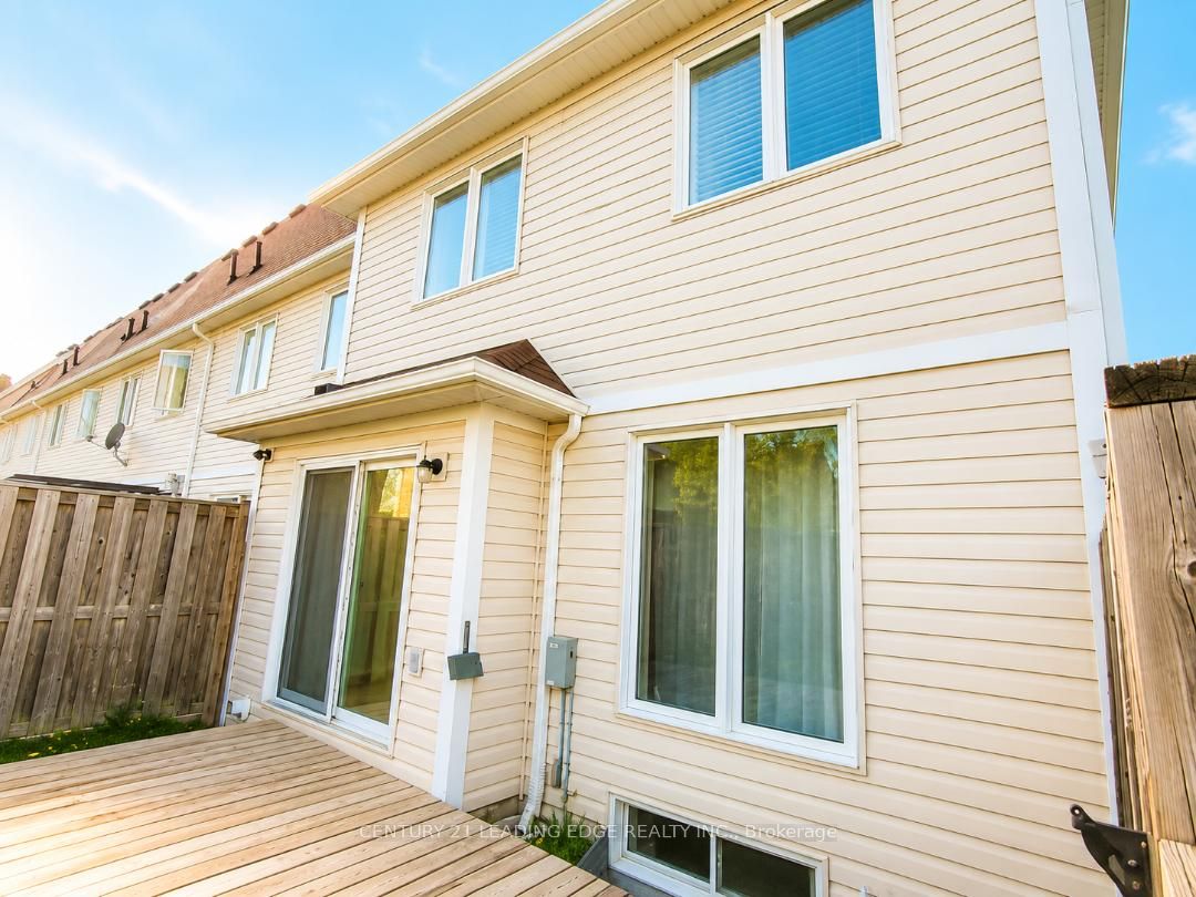 26 Duncan Avenue Property Photo 22