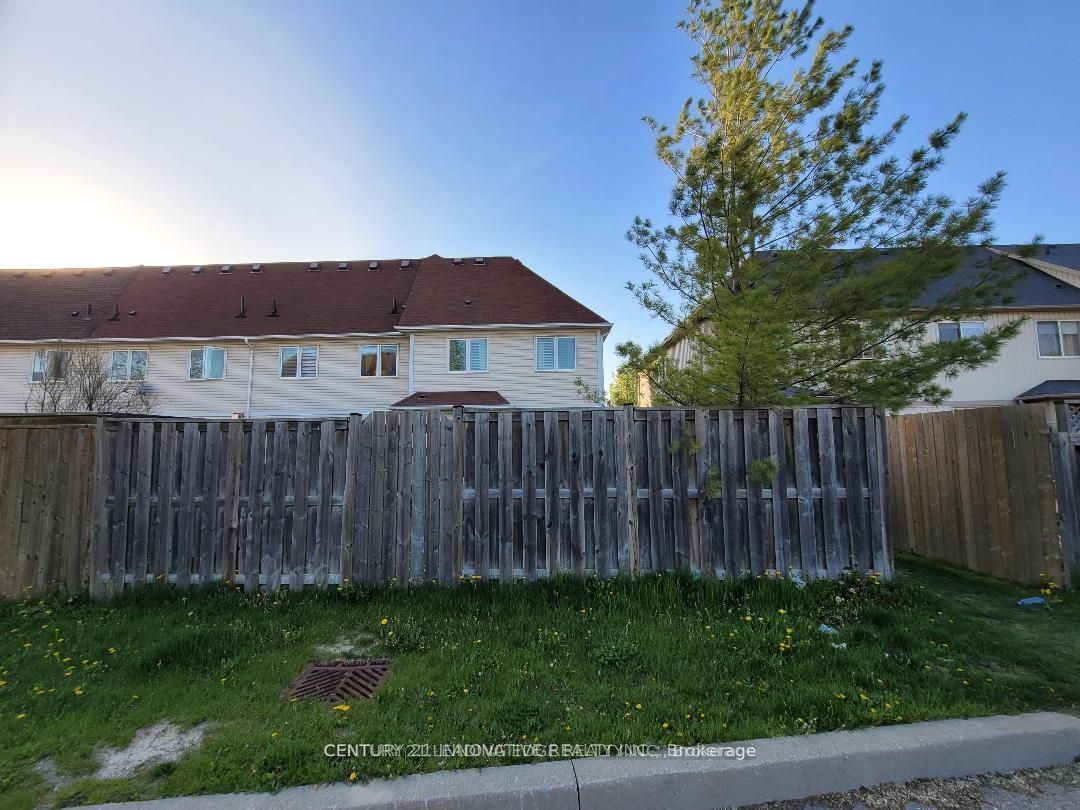 26 Duncan Avenue Property Photo 27