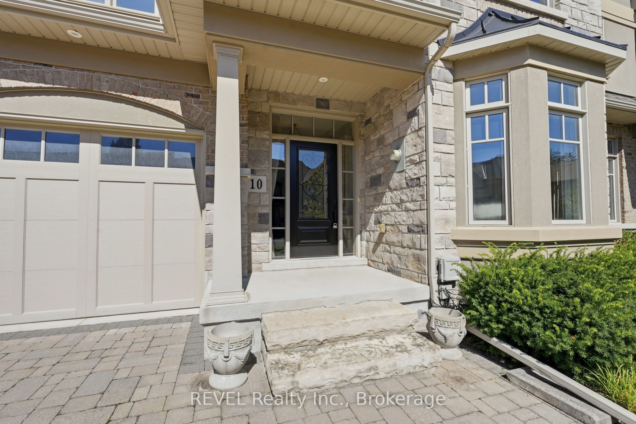 10 Evergreen Lane Property Photo 5