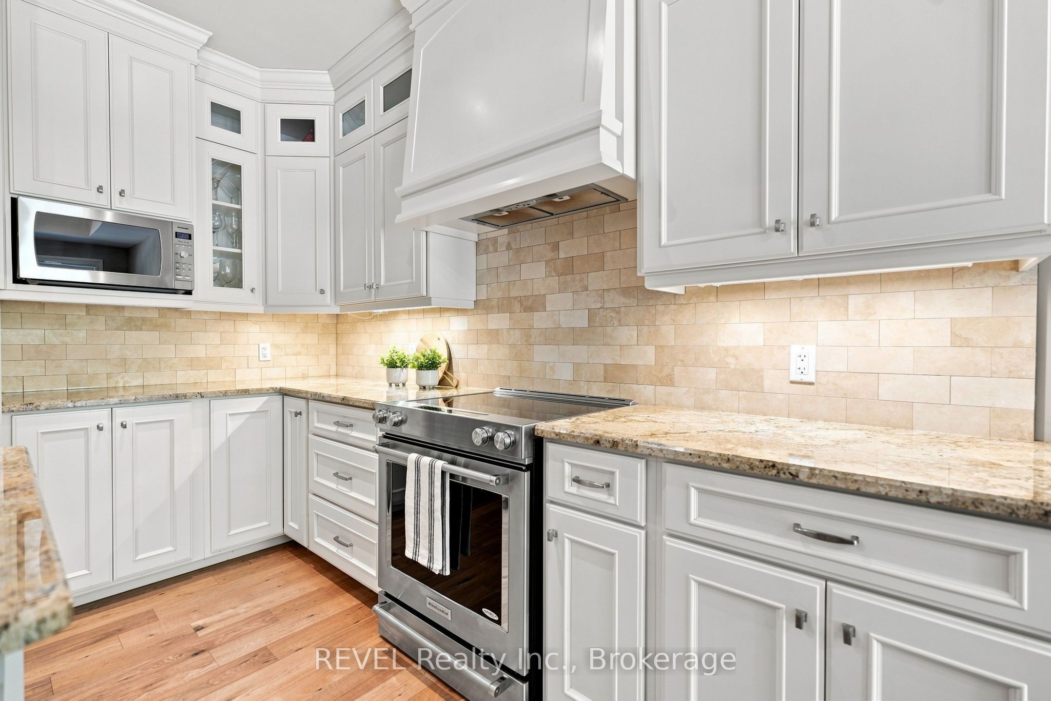 10 Evergreen Lane Property Photo 15