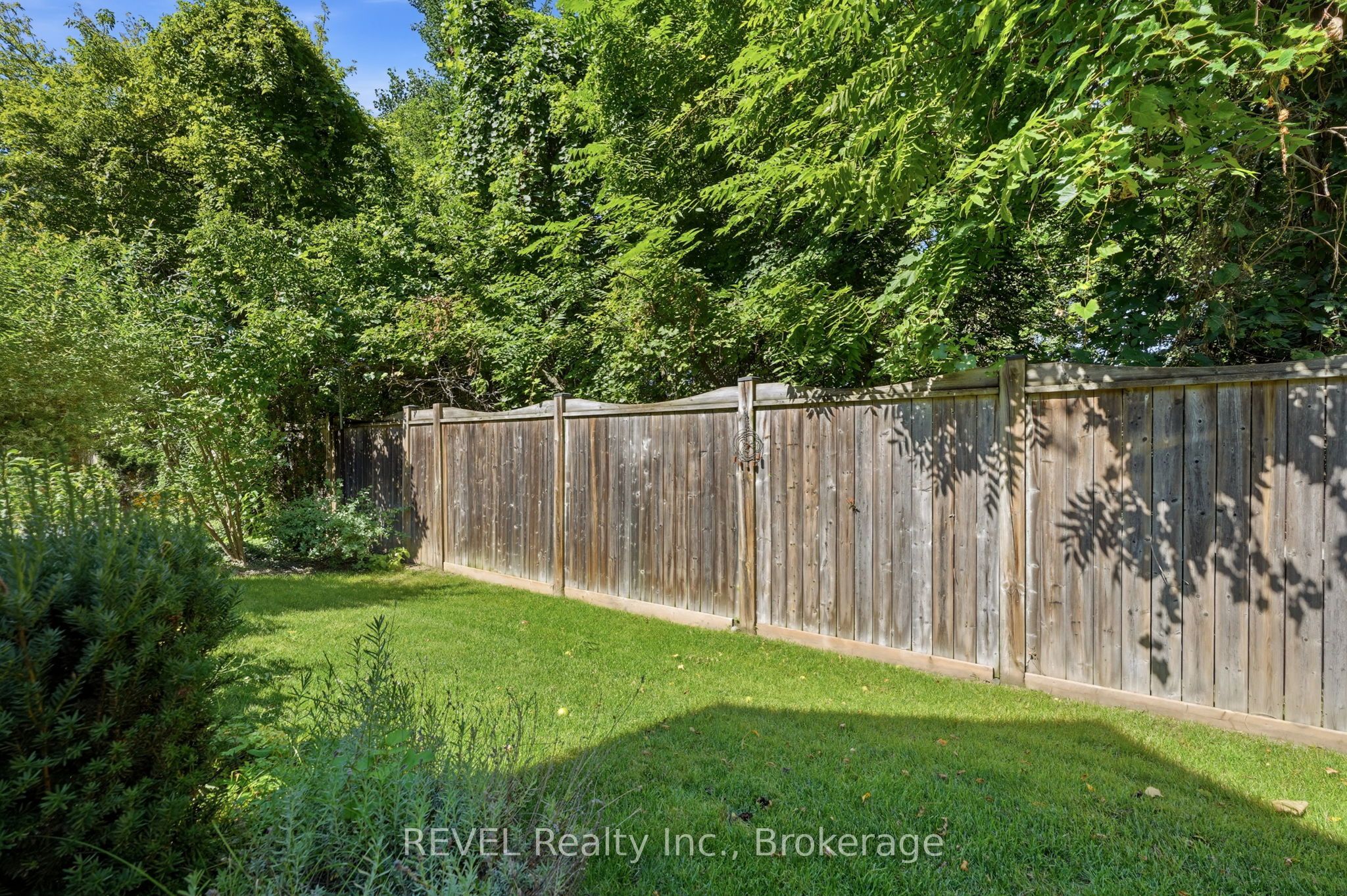 10 Evergreen Lane Property Photo 44