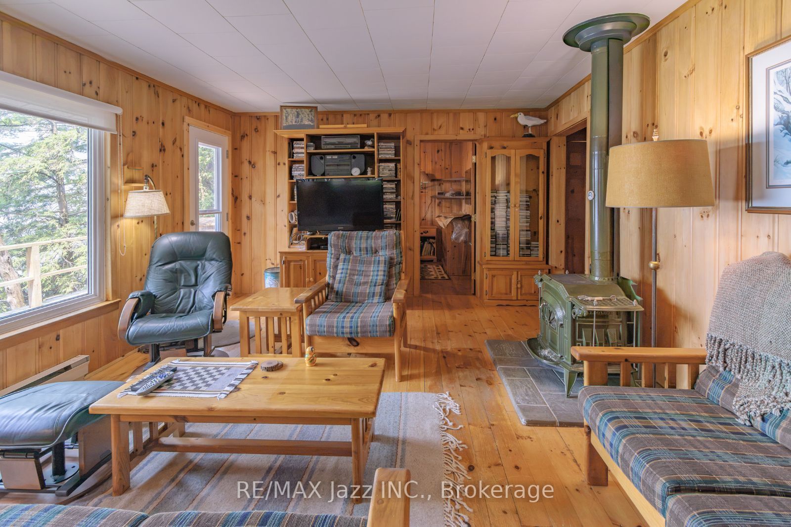 1022 Two Dogs Lane Property Photo 14