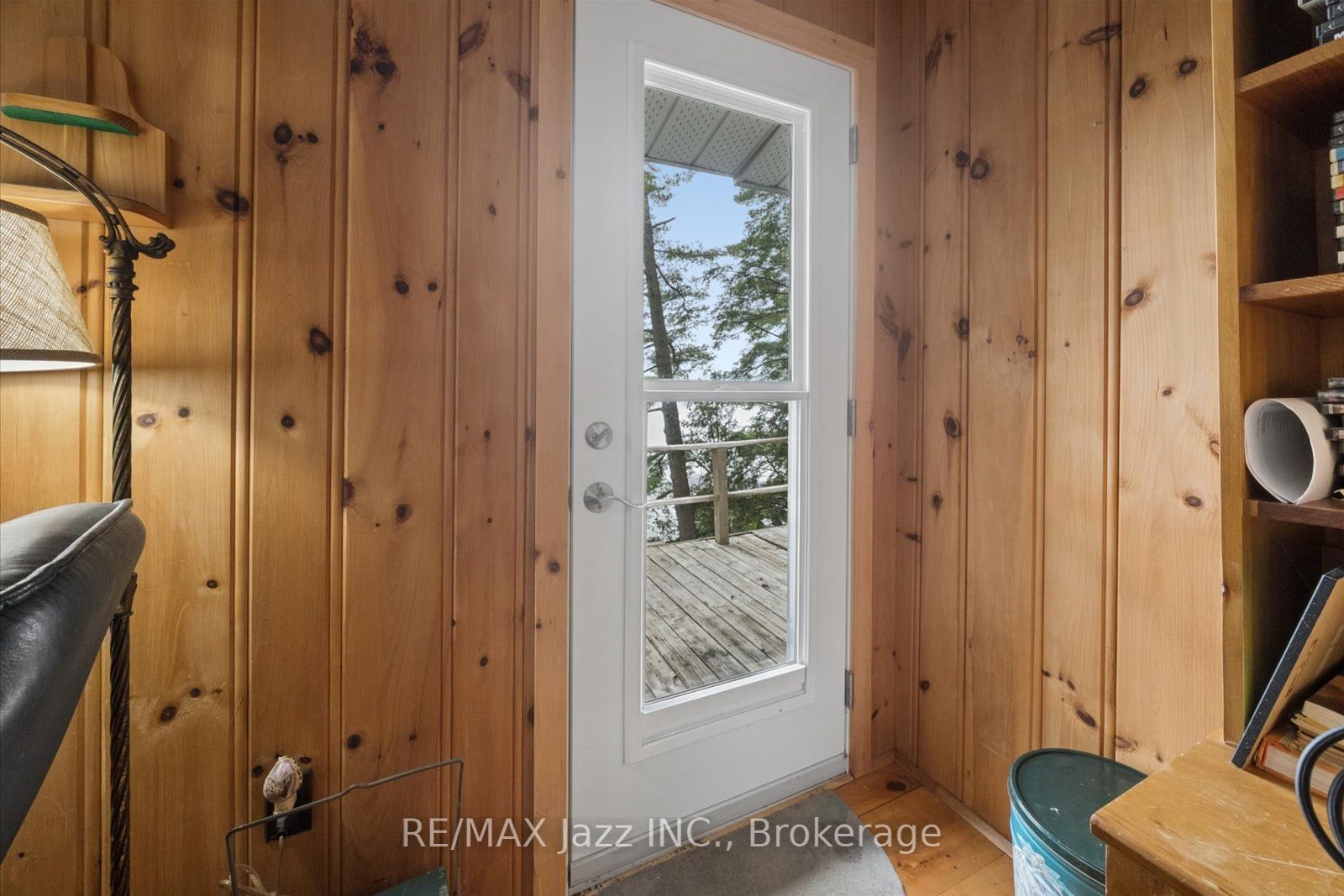 1022 Two Dogs Lane Property Photo 18