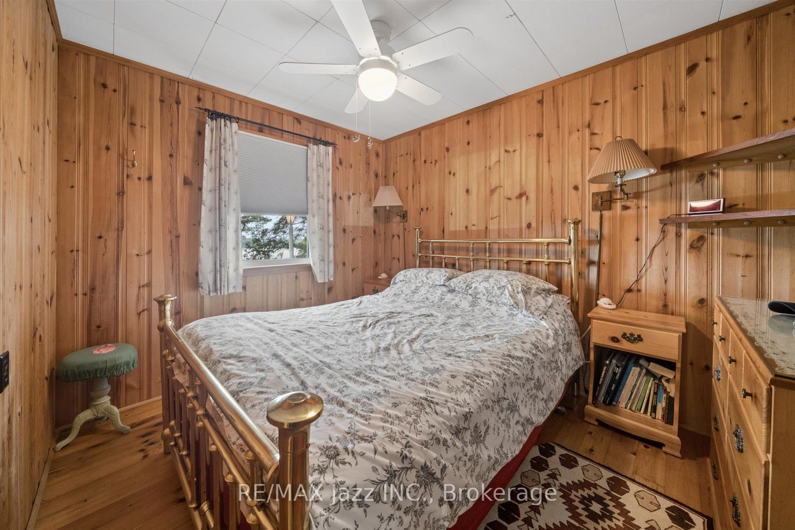 1022 Two Dogs Lane Property Photo 19