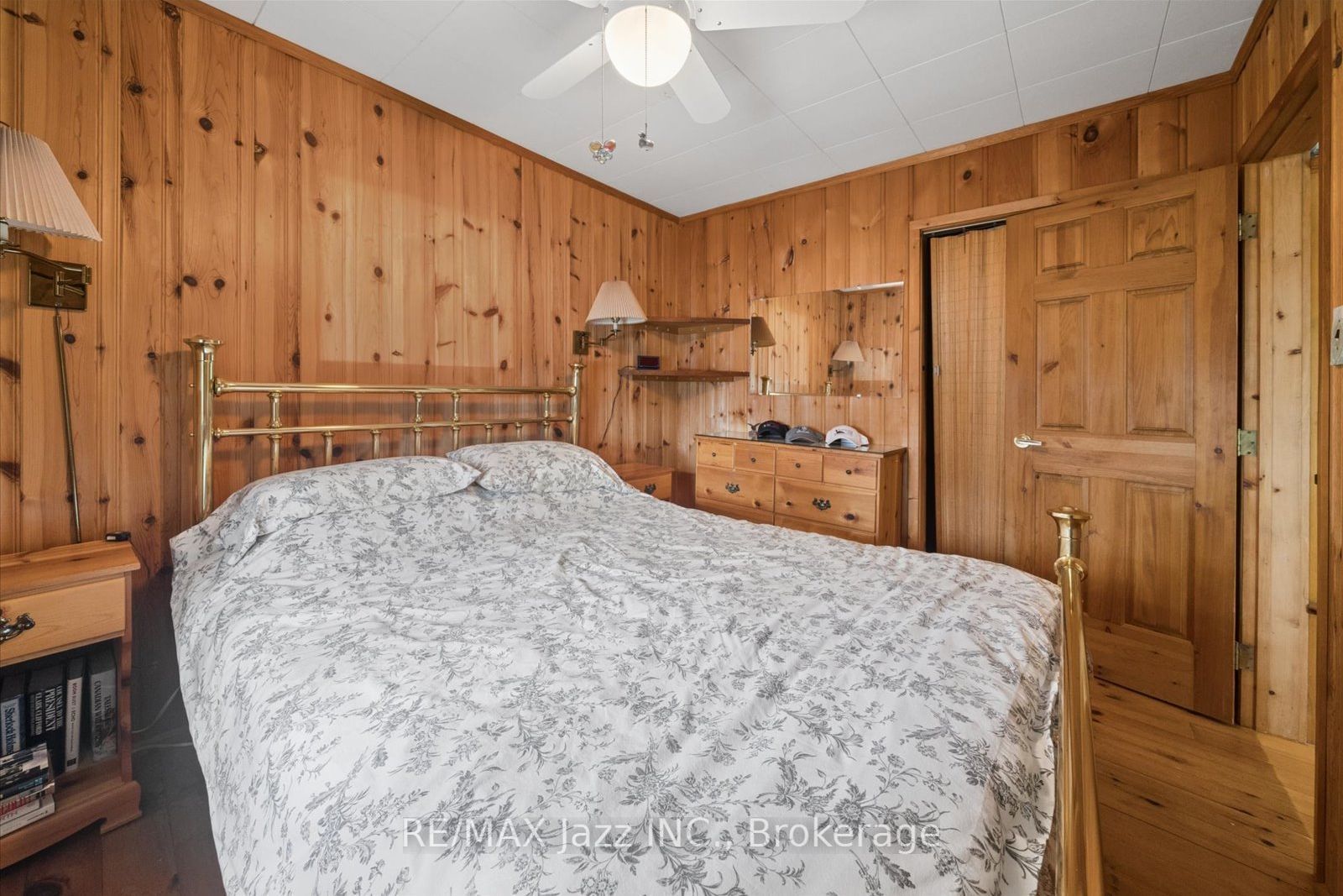 1022 Two Dogs Lane Property Photo 20