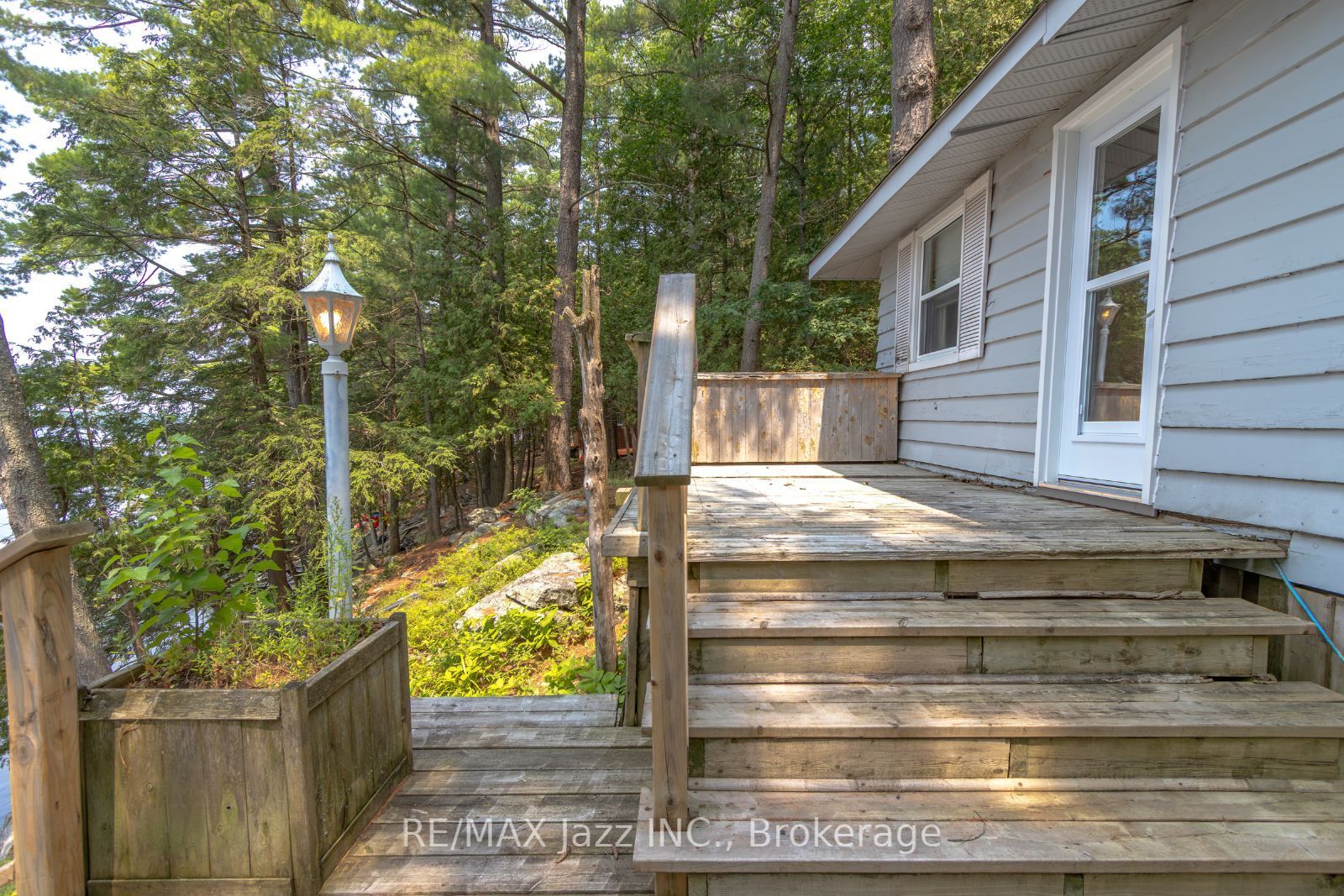 1022 Two Dogs Lane Property Photo 28