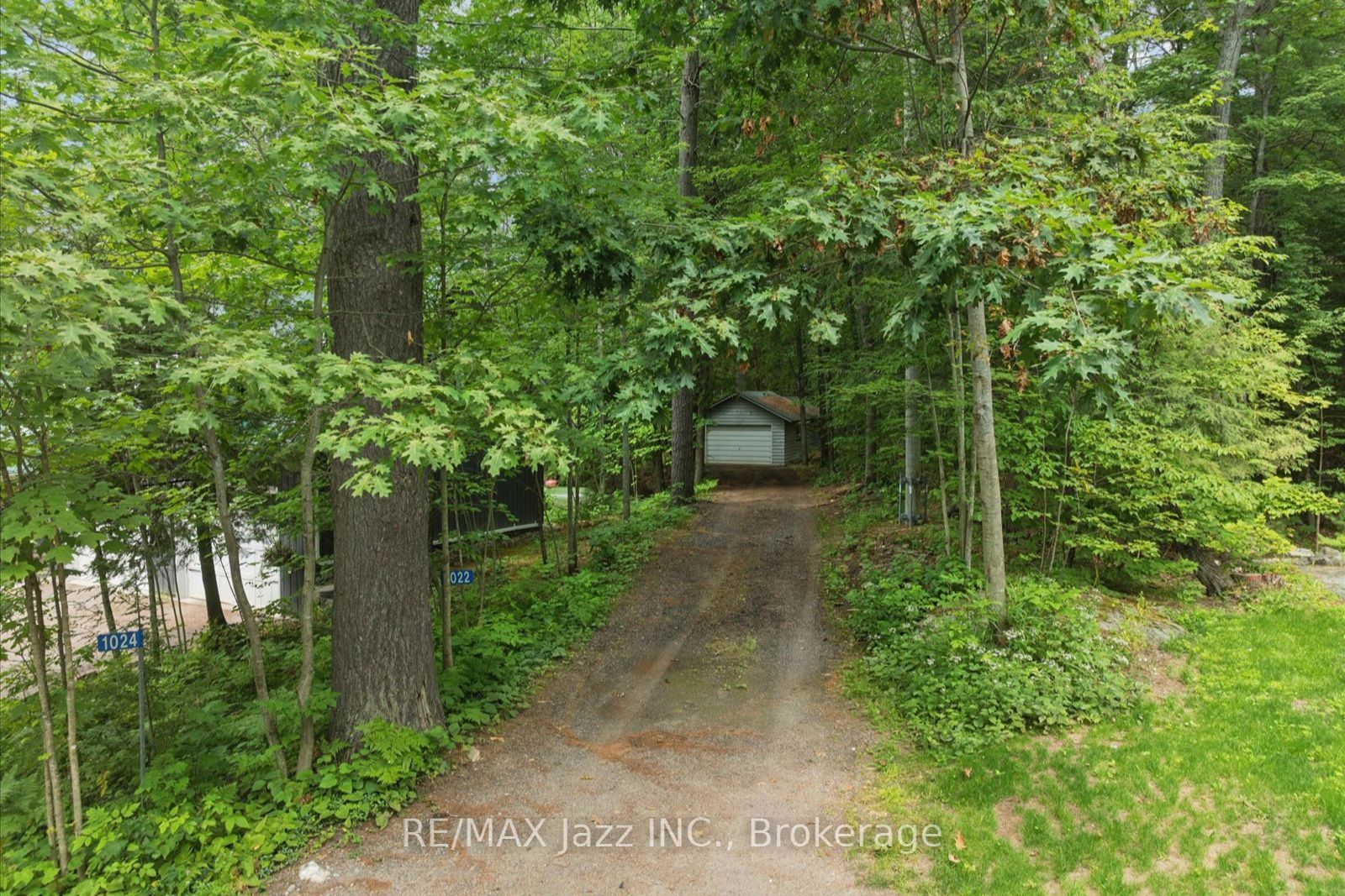 1022 Two Dogs Lane Property Photo 40