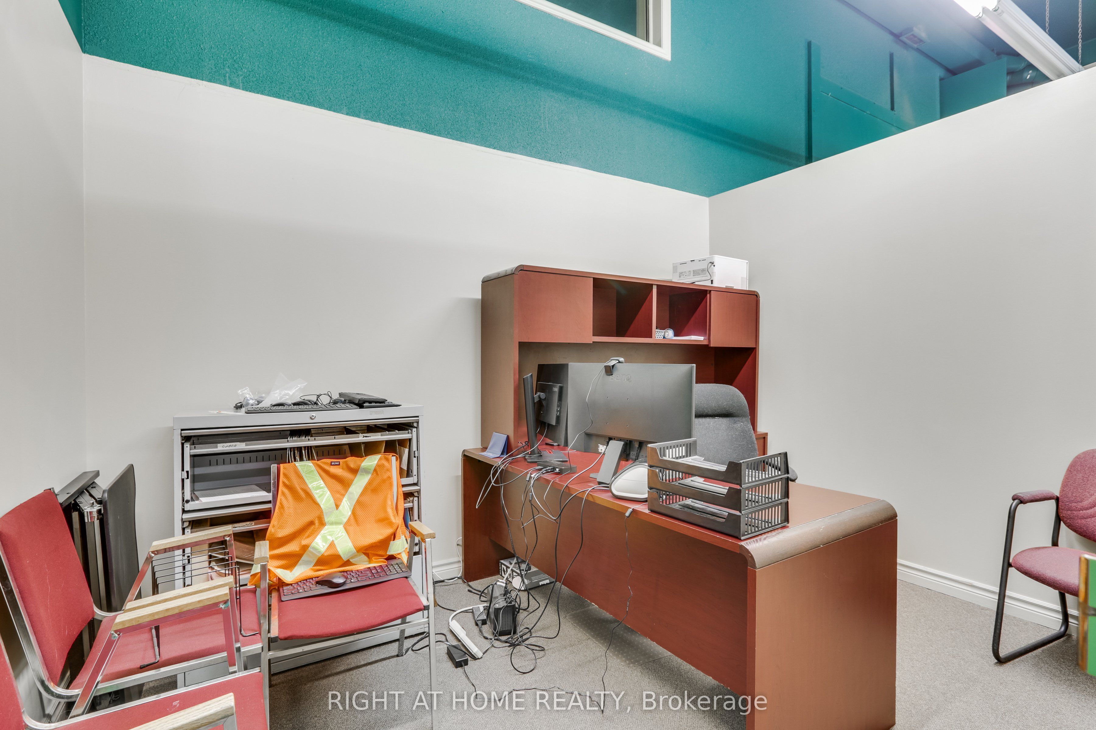 1464 N Crumlin Side Road Property Photo 11