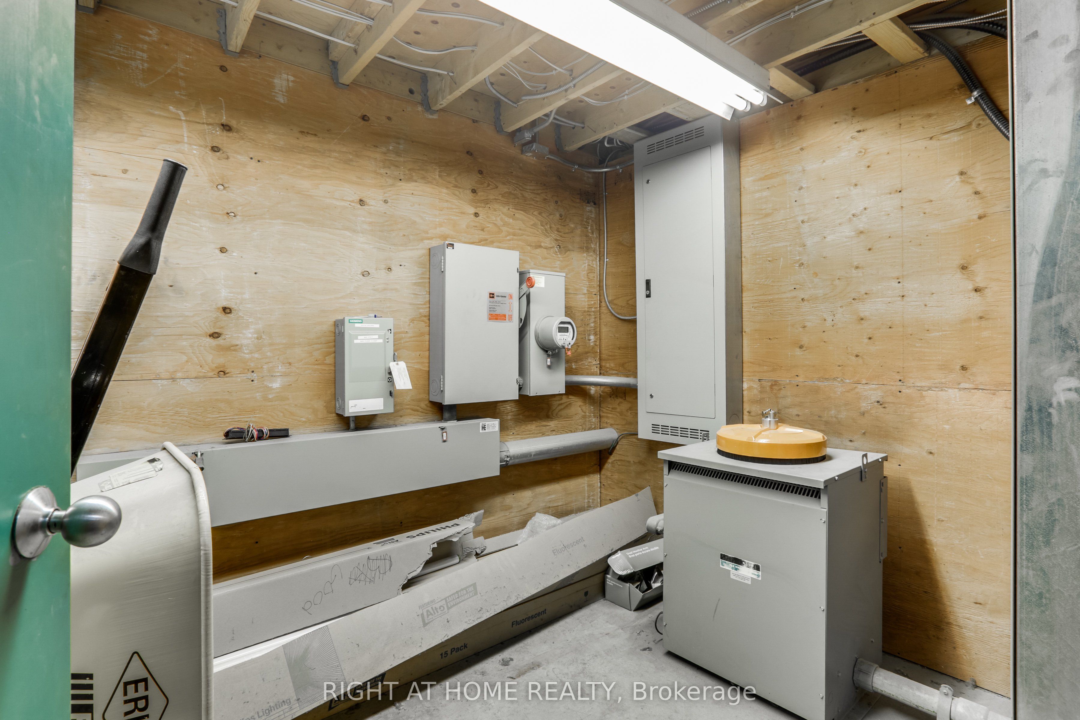 1464 N Crumlin Side Road Property Photo 33