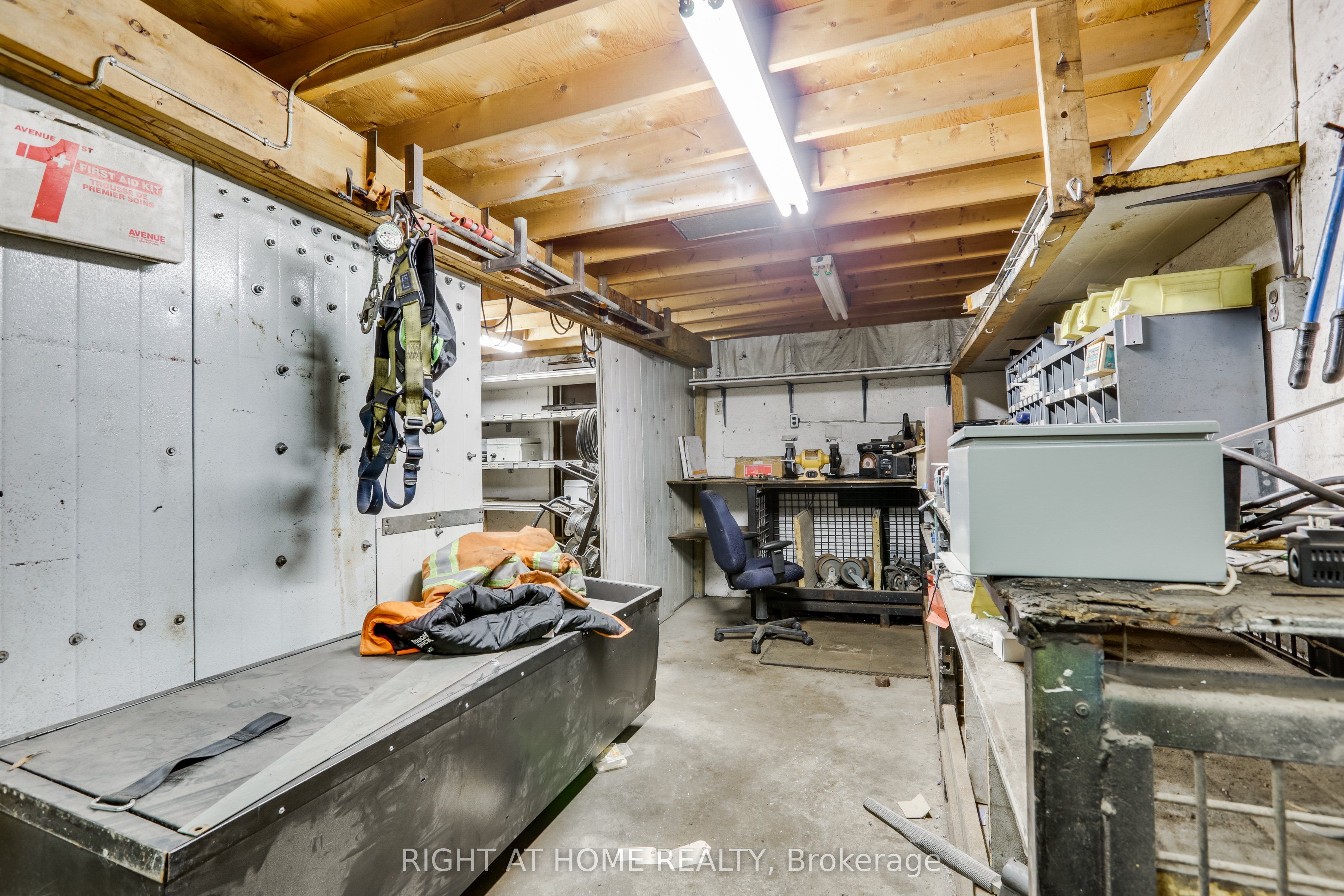 1464 N Crumlin Side Road Property Photo 43