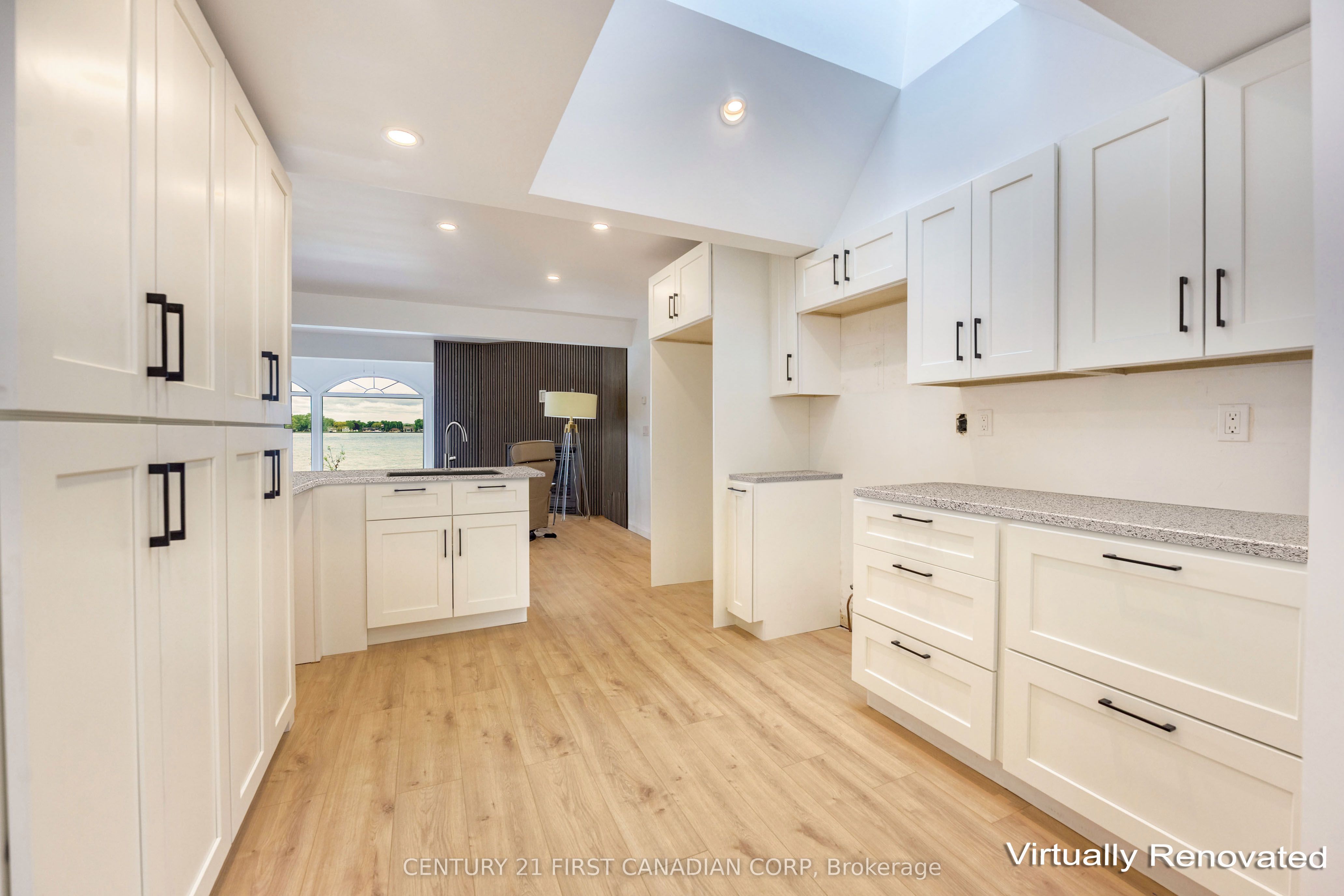 3877 St Clair Parkway Property Photo 7