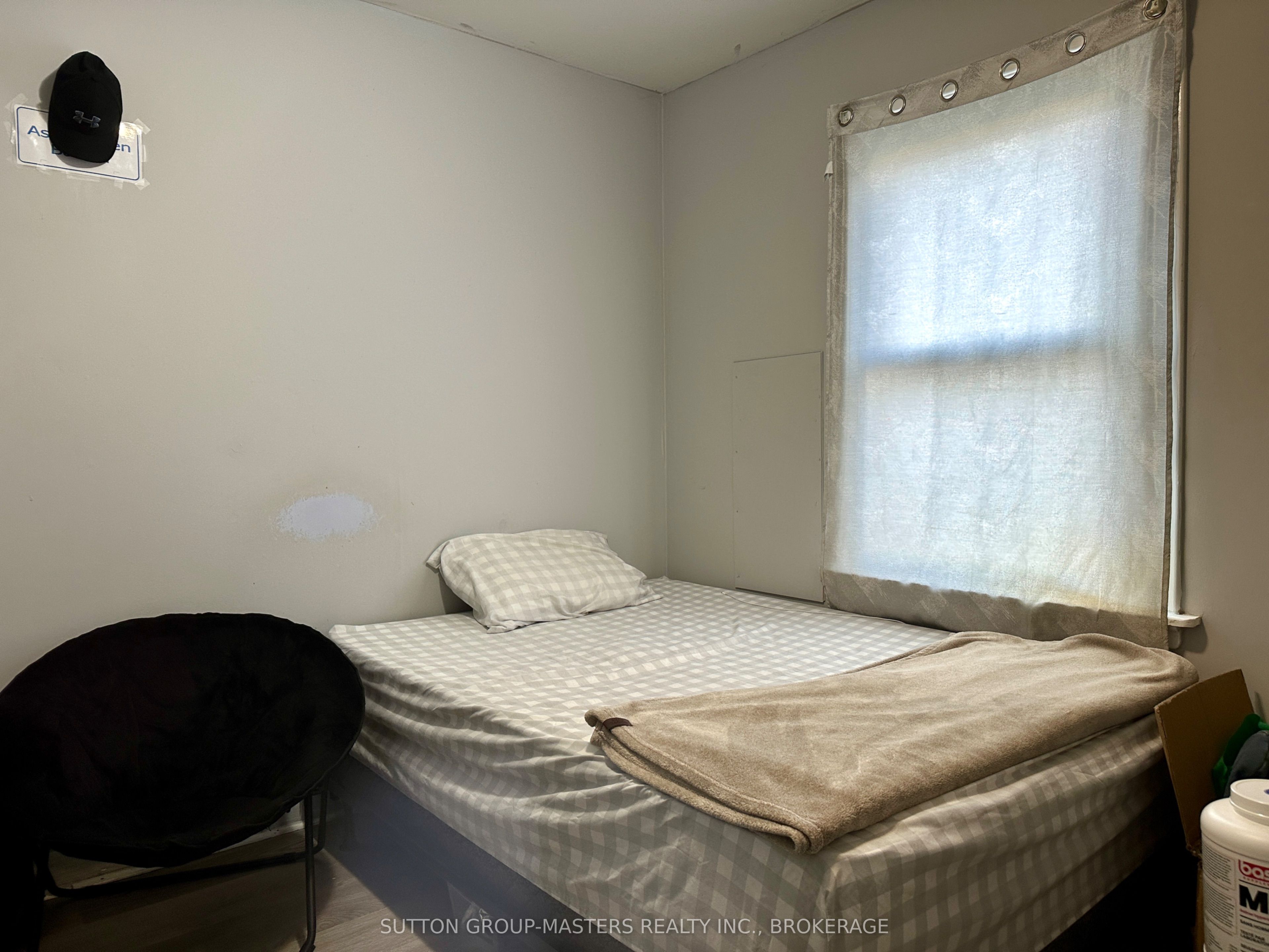 1666-1668 Victoria Street Property Photo 11