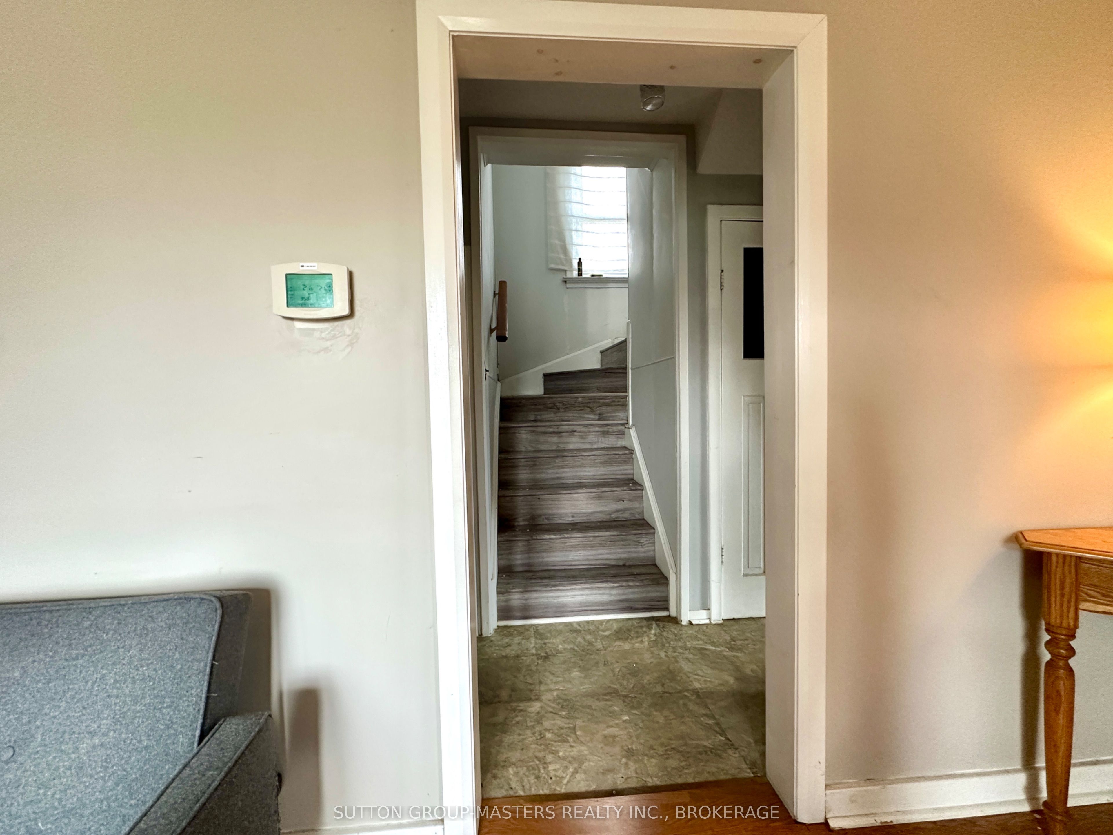 1666-1668 Victoria Street Property Photo 12