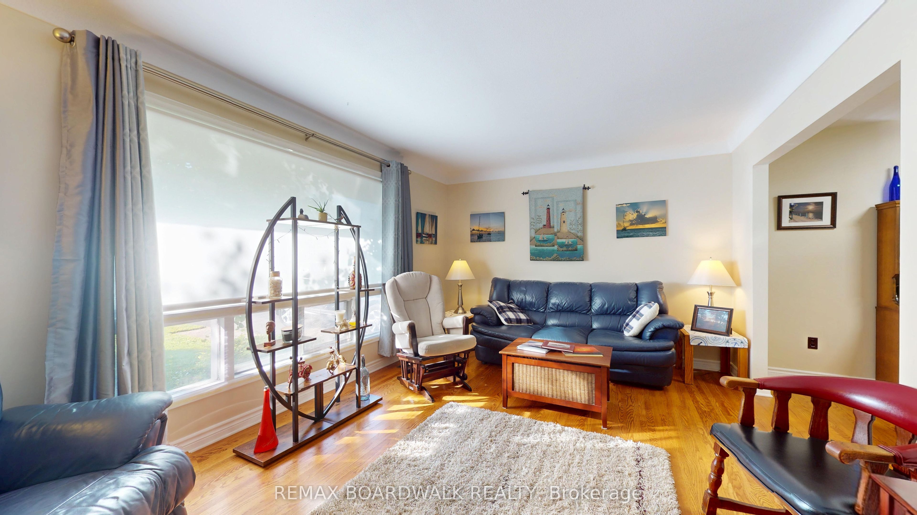 125 Front Avenue W Property Photo 5