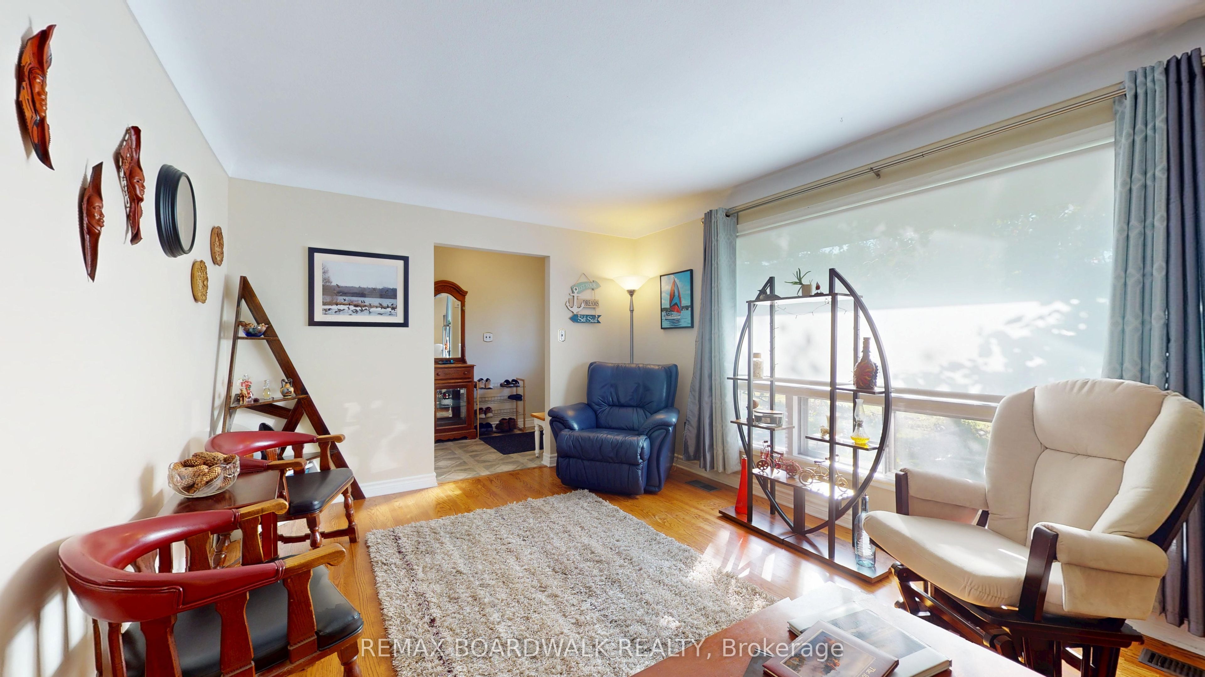 125 Front Avenue W Property Photo 6