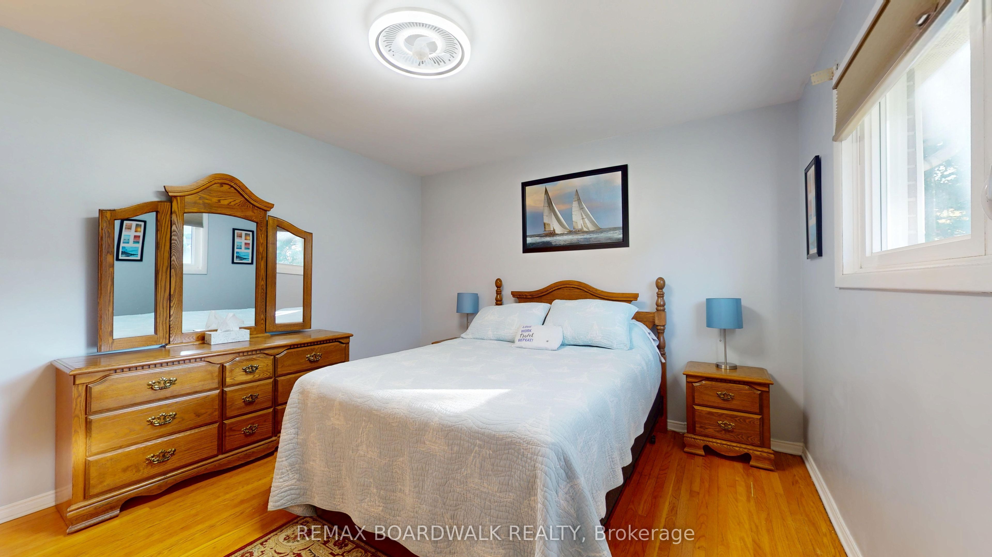 125 Front Avenue W Property Photo 18