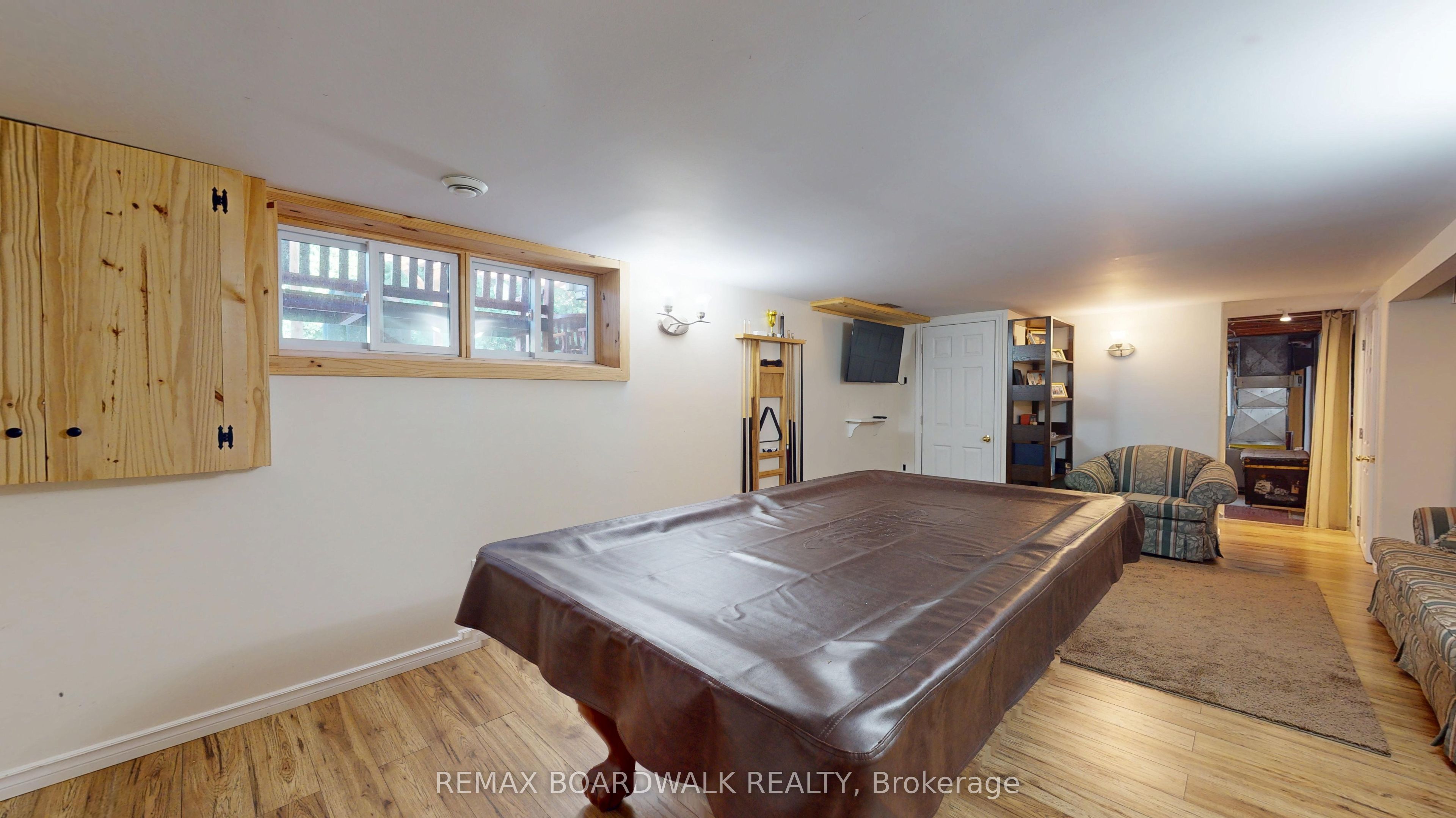125 Front Avenue W Property Photo 26