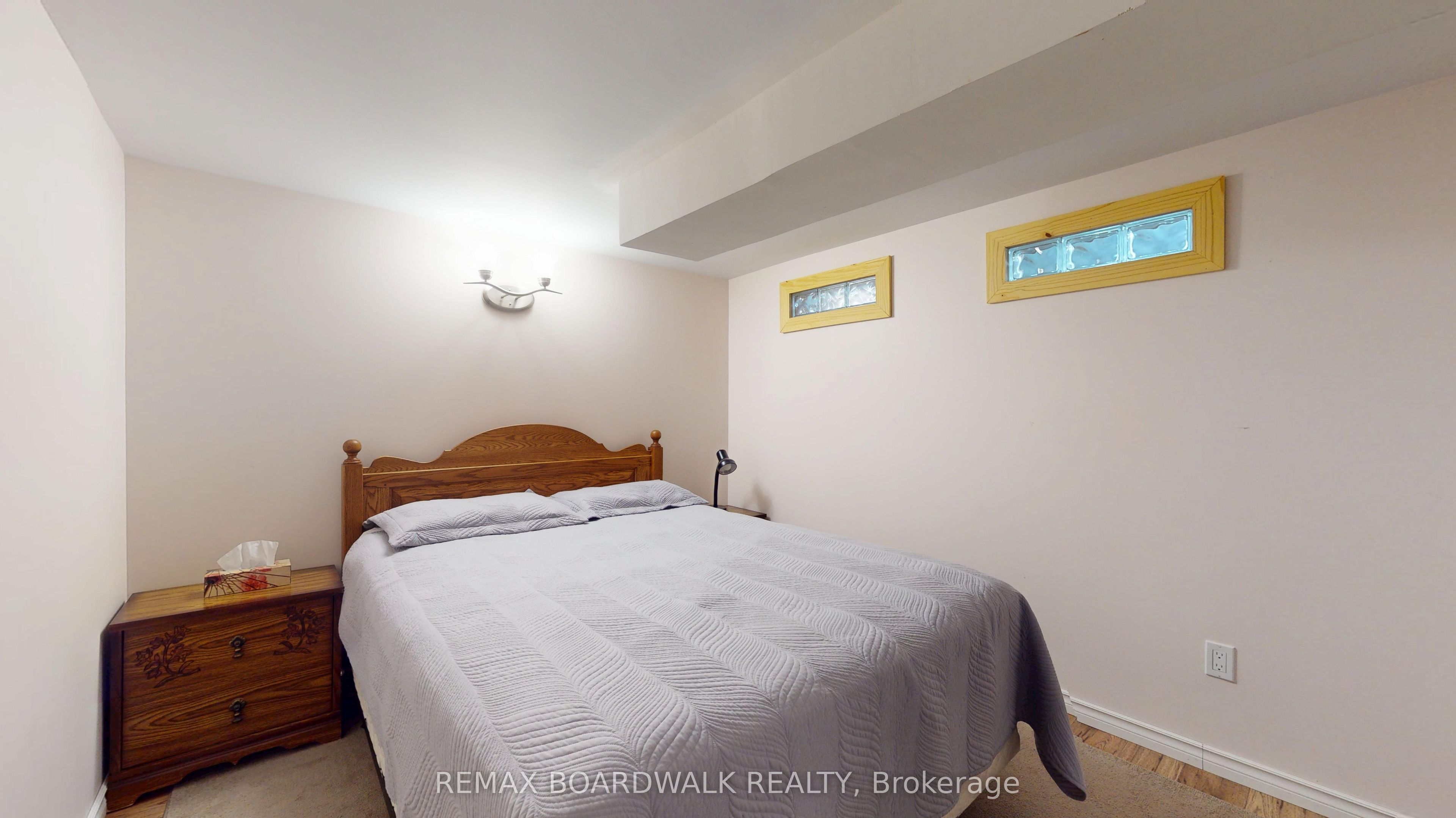125 Front Avenue W Property Photo 29