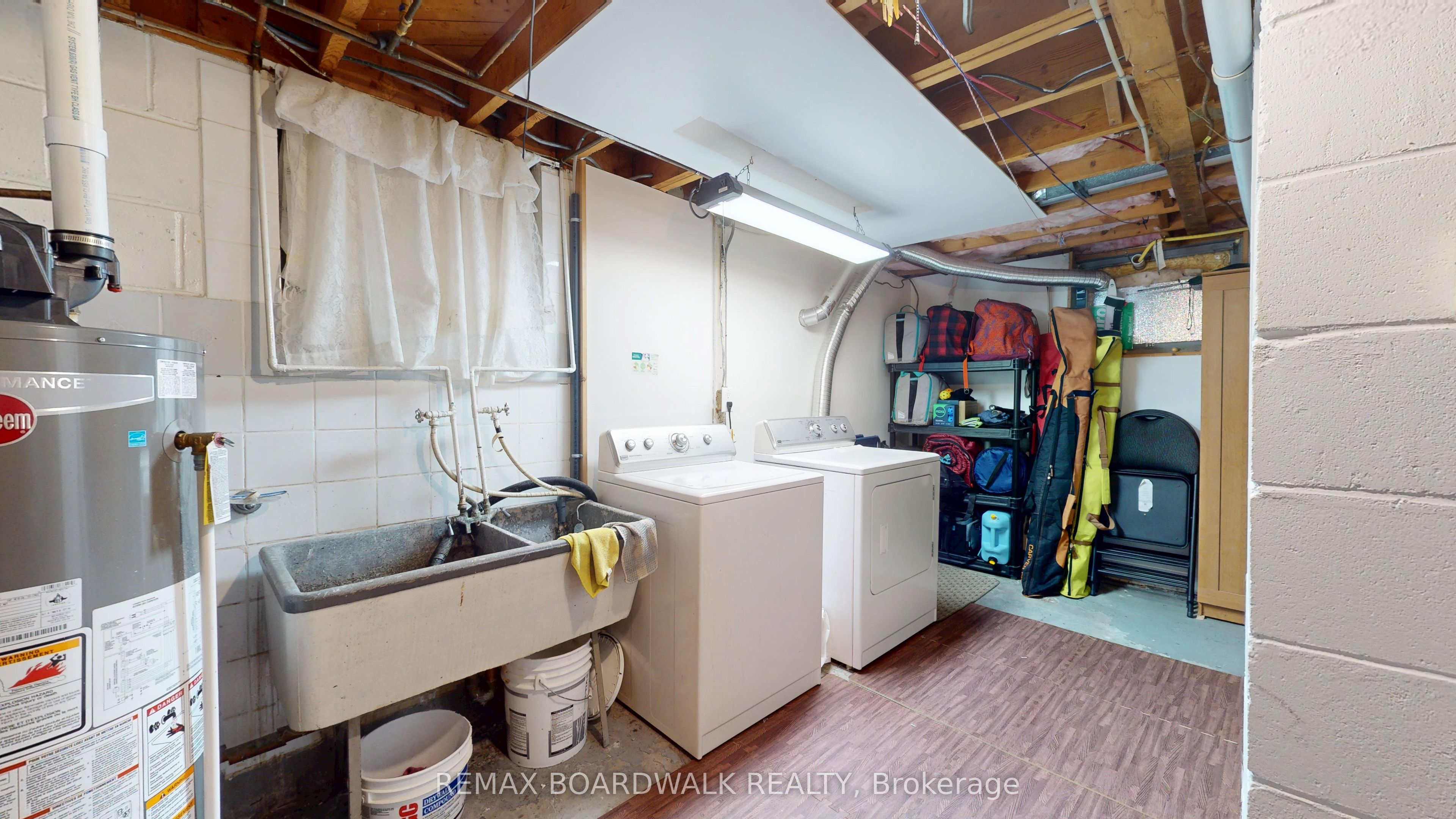 125 Front Avenue W Property Photo 30