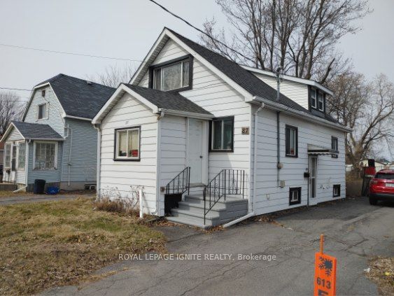 87 Ninth Street W Property Photo 1
