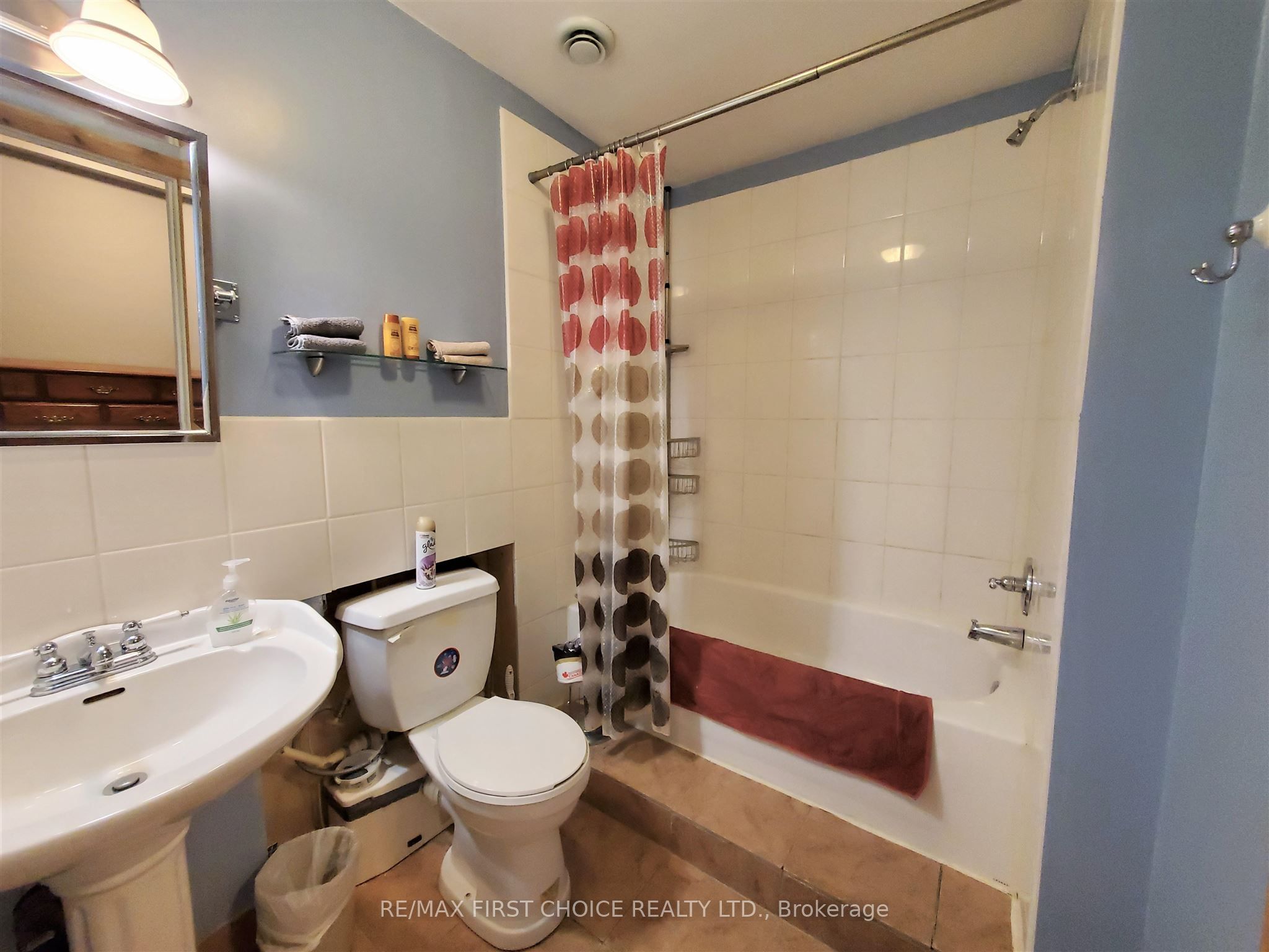 100 Queen Street Property Photo 30