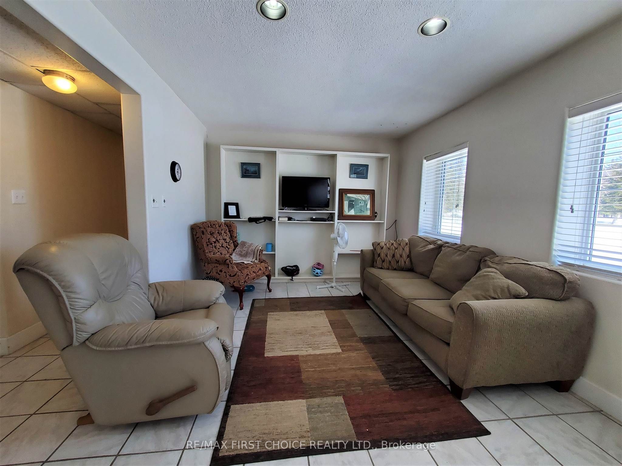 100 Queen Street Property Photo 33
