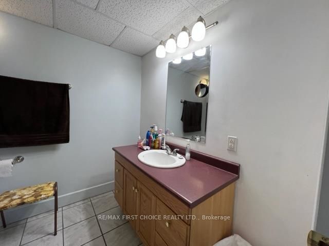 100 Queen Street Property Photo 37