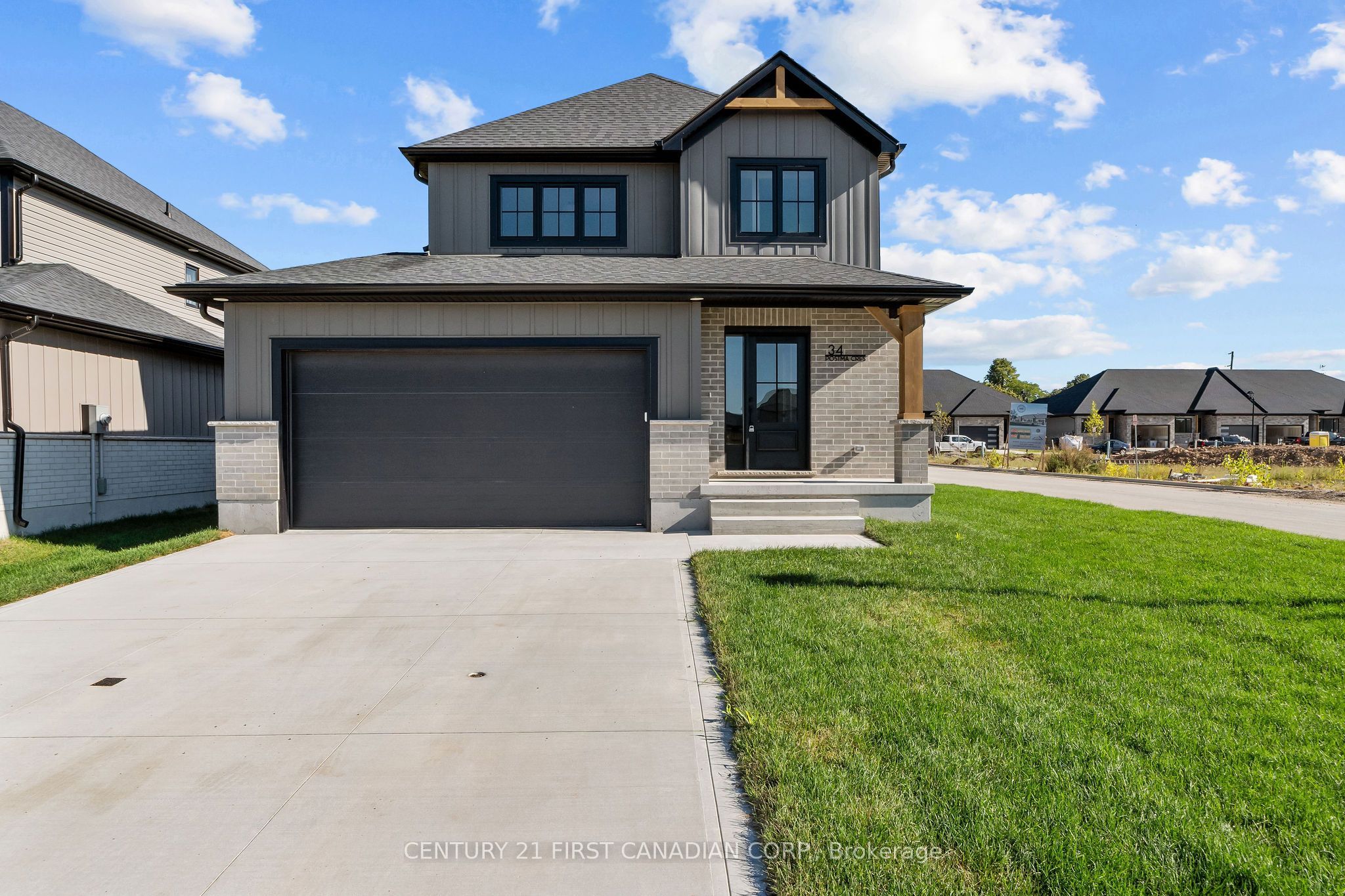 34 Postma Crescent Property Photo 1