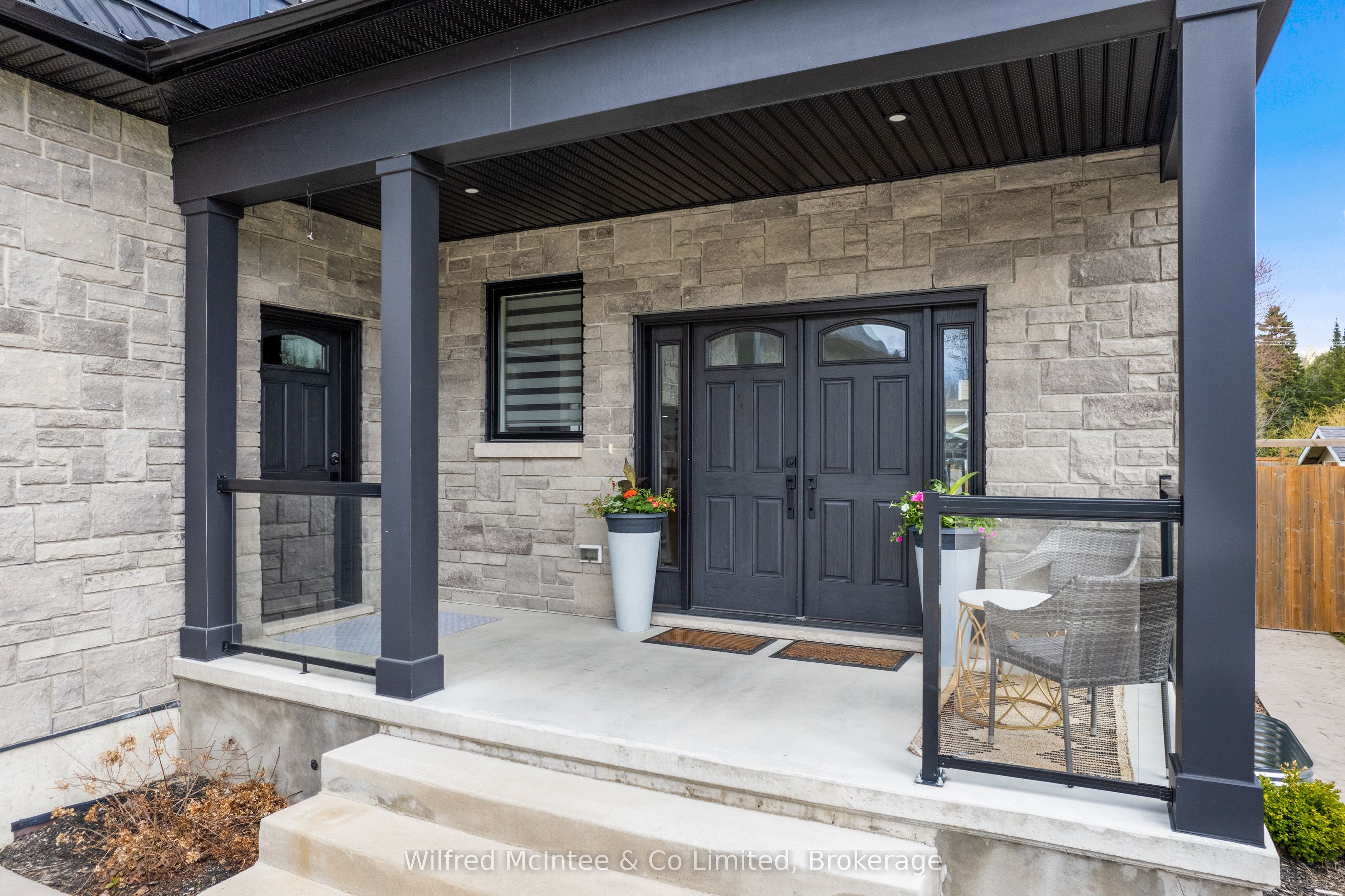 107 Ottawa Avenue Property Photo 4