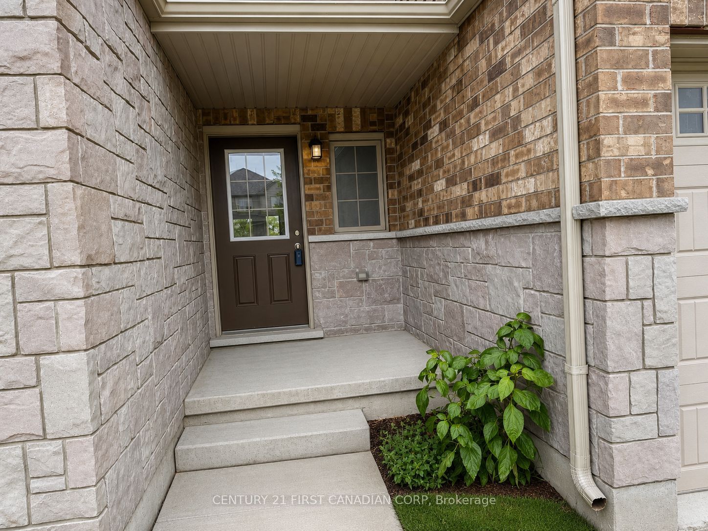 3188 Singleton Avenue Property Photo 2