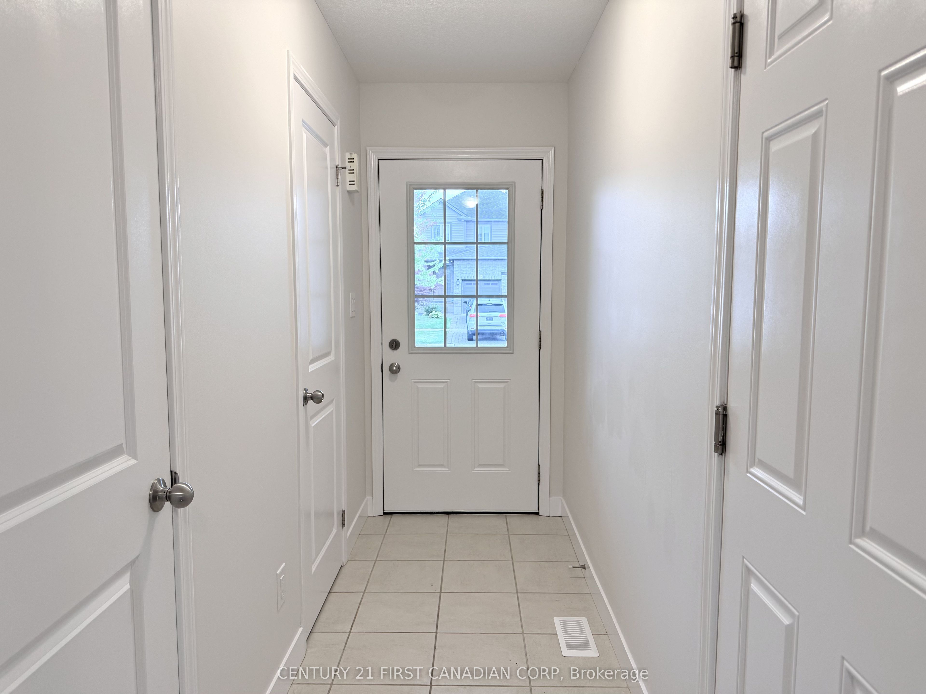 3188 Singleton Avenue Property Photo 3